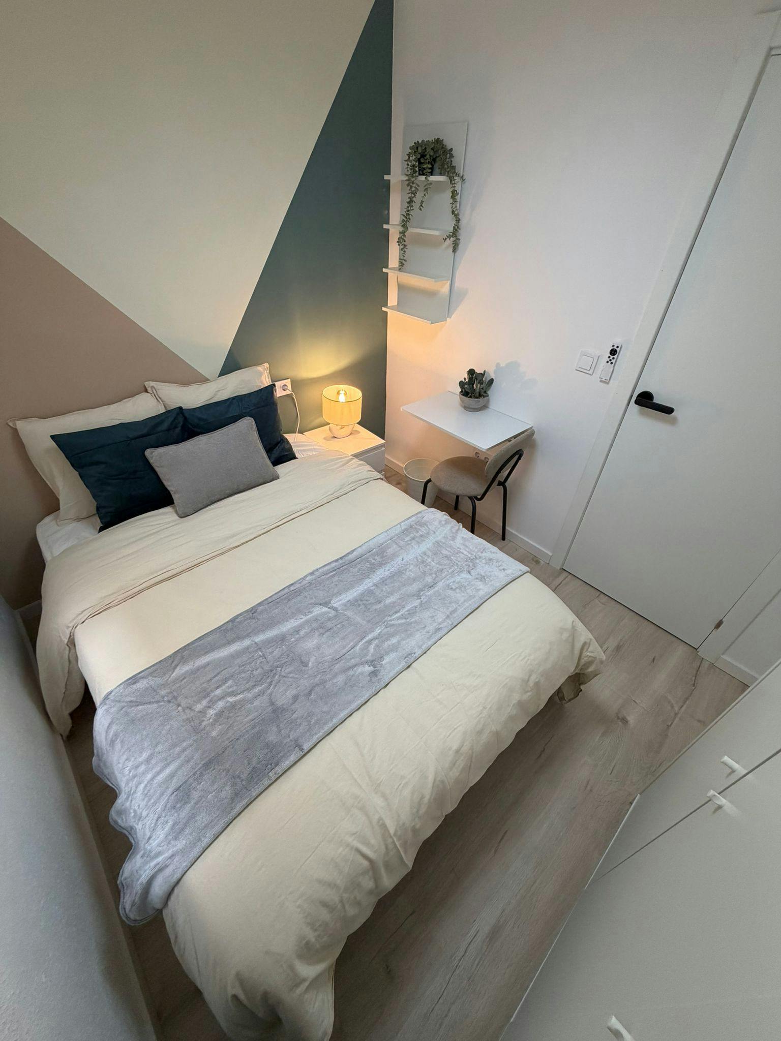 Single room Valencia, 1 bed, 6m² — photo 6