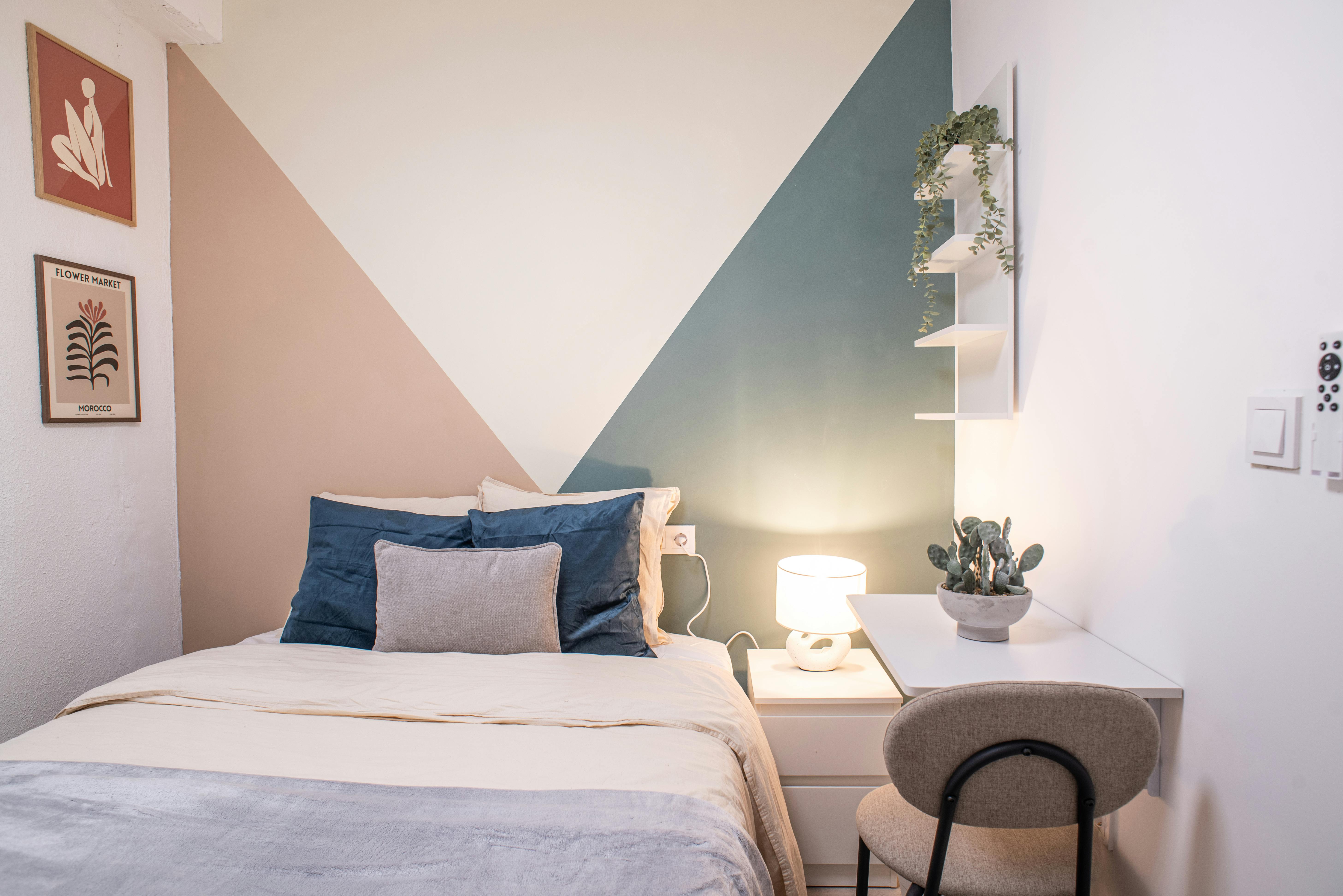 Carrer de Guillem Sorolla, Valencia preview