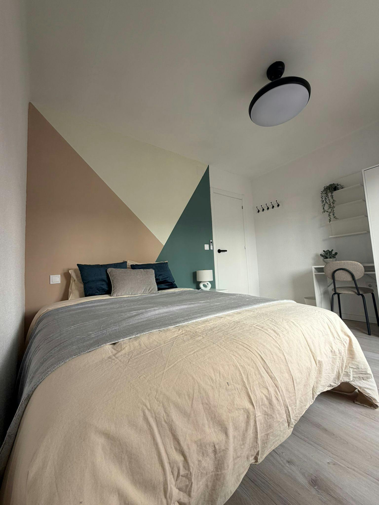 Single room Valencia, 1 bed, 10m² — photo 4