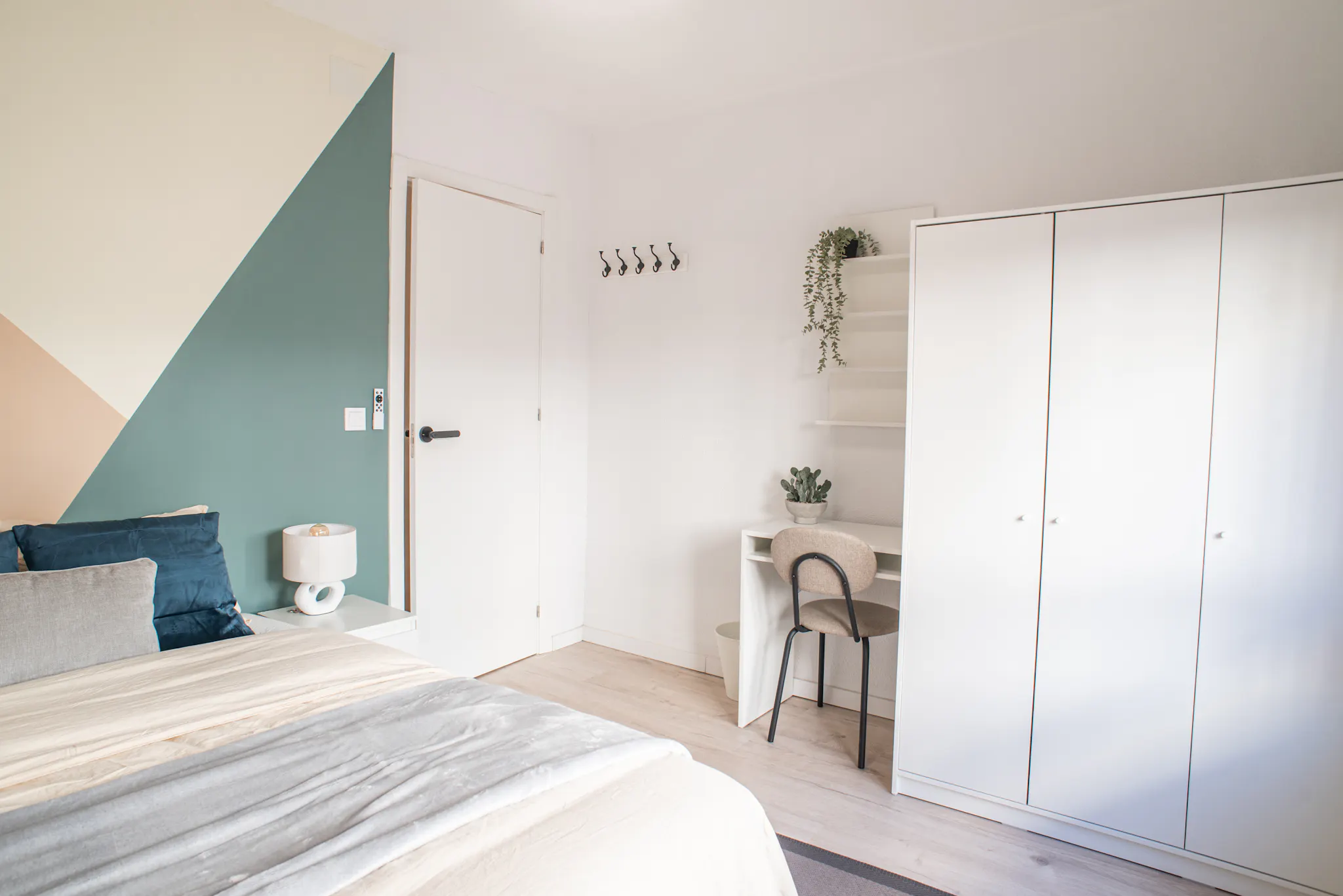 Carrer de Guillem Sorolla, Valencia preview