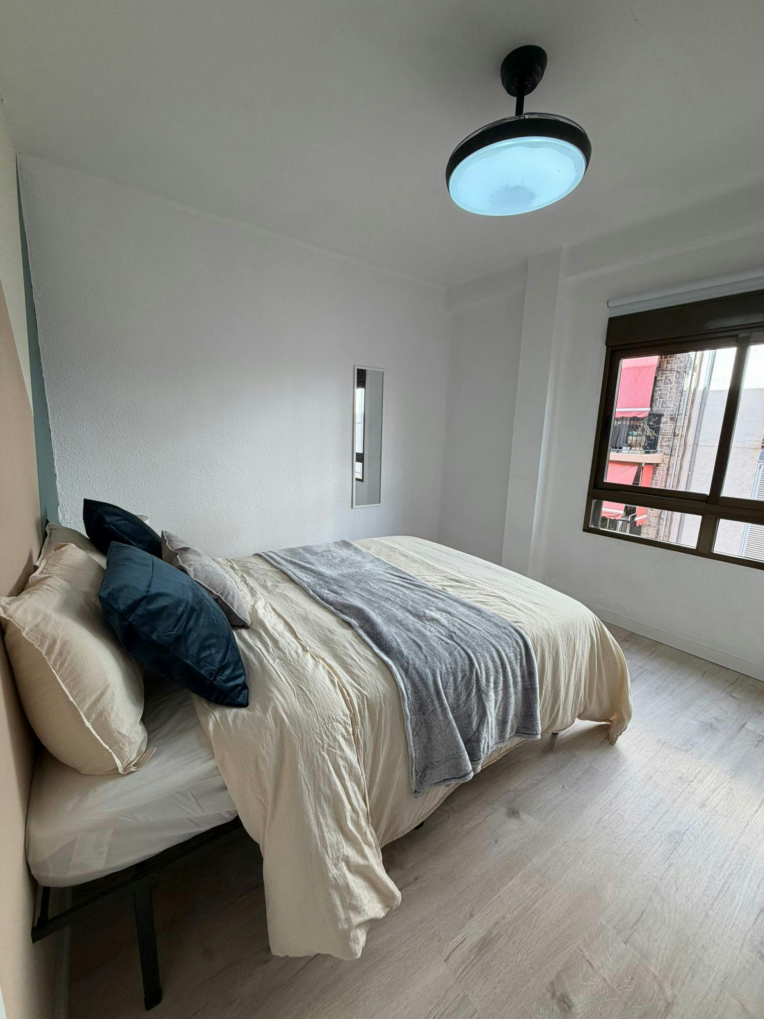 Single room Valencia, 1 bed, 10m² — photo 8