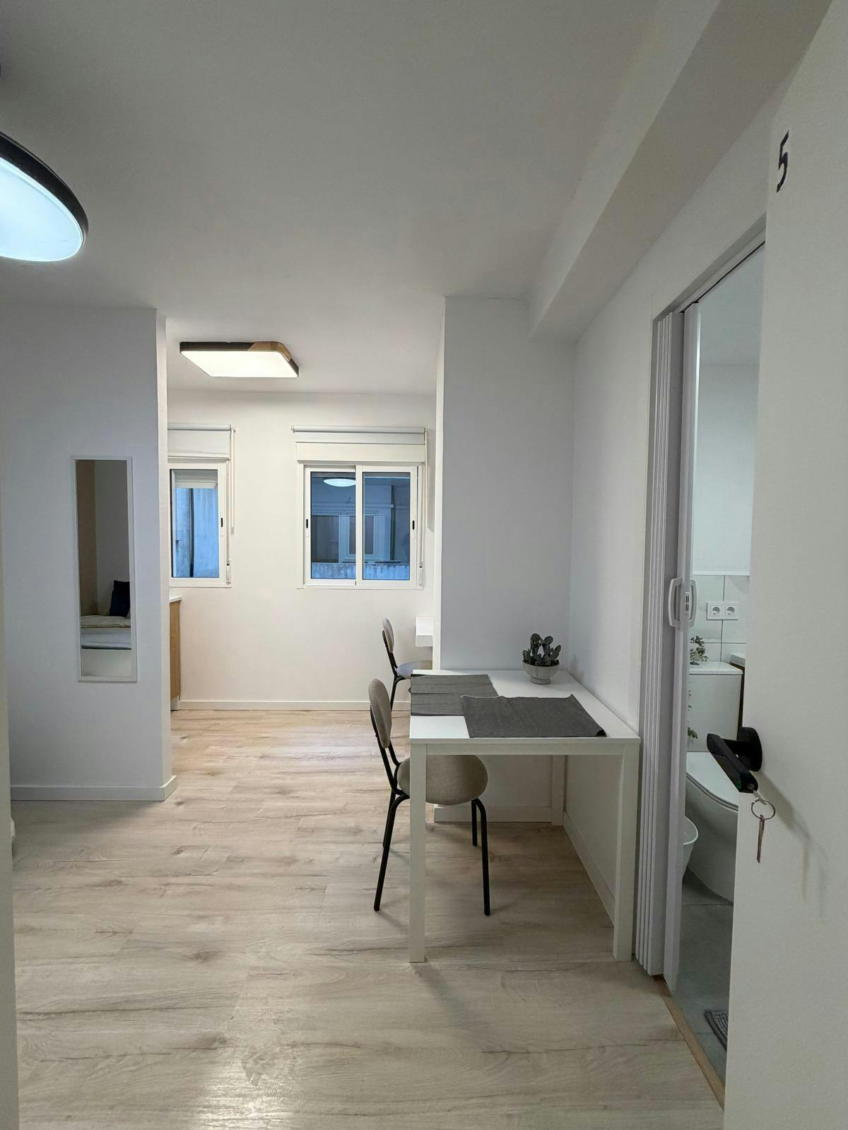 Single room Valencia, 1 bed, 13m² — photo 9