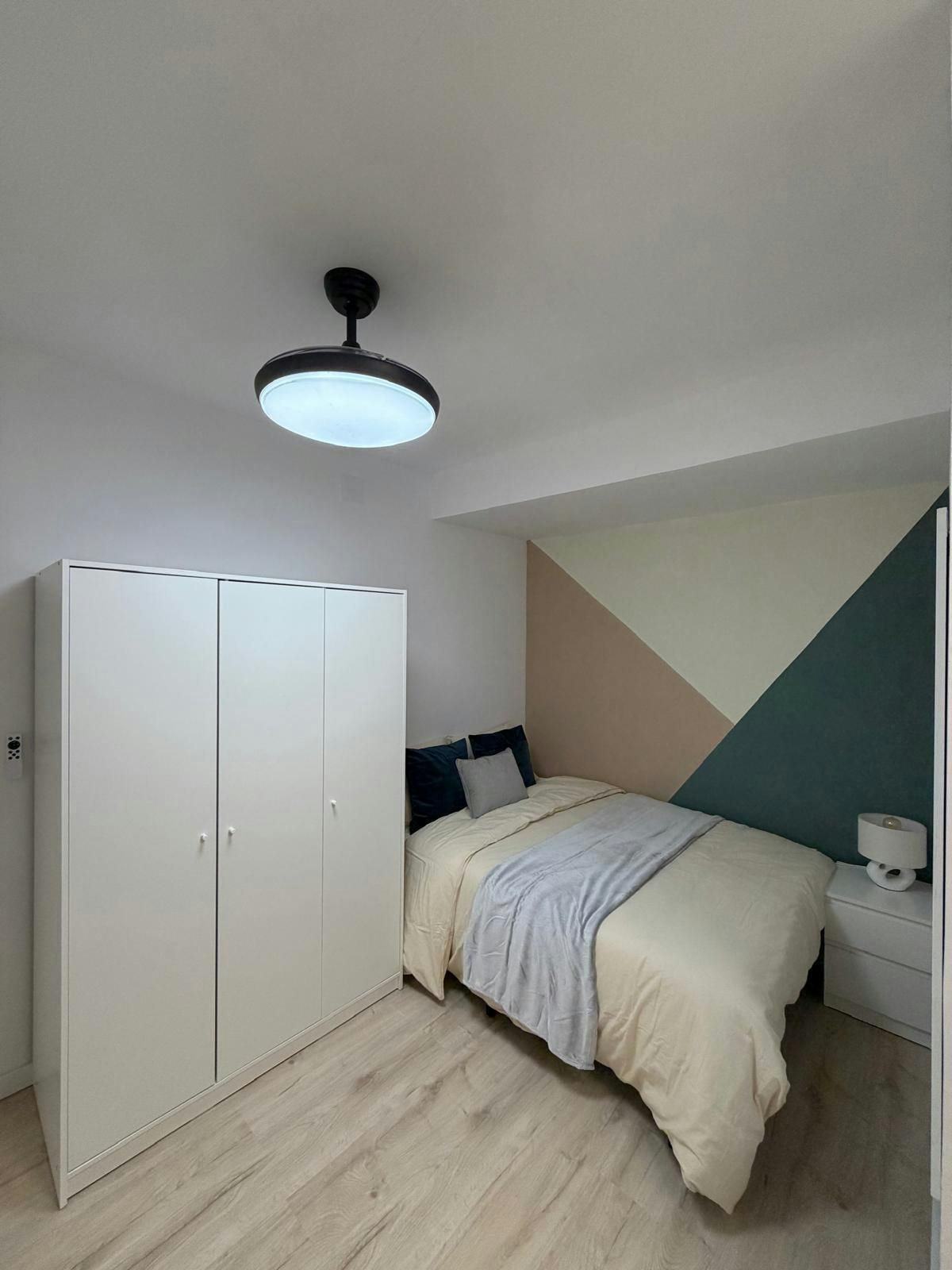 Single room Valencia, 1 bed, 13m² — photo 10