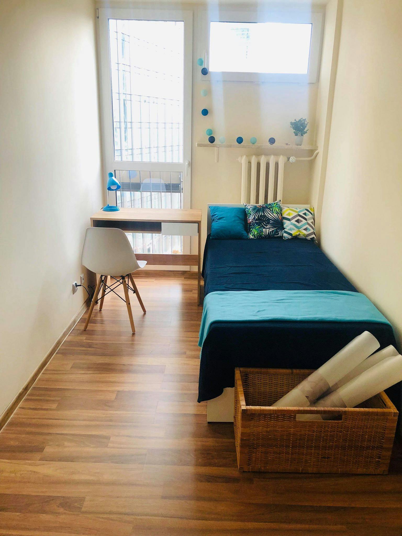 Icchoka Lejba Pereca, Warsaw preview