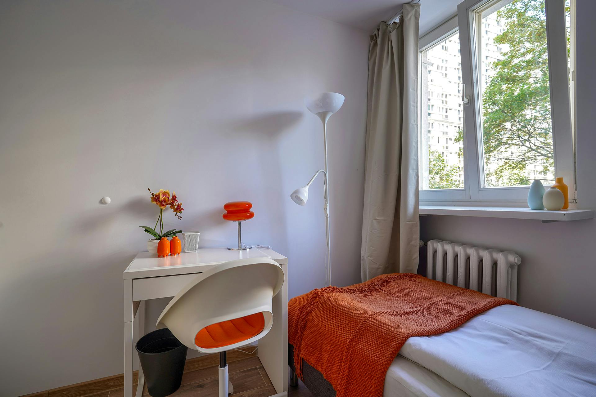 Prosta, Warsaw preview