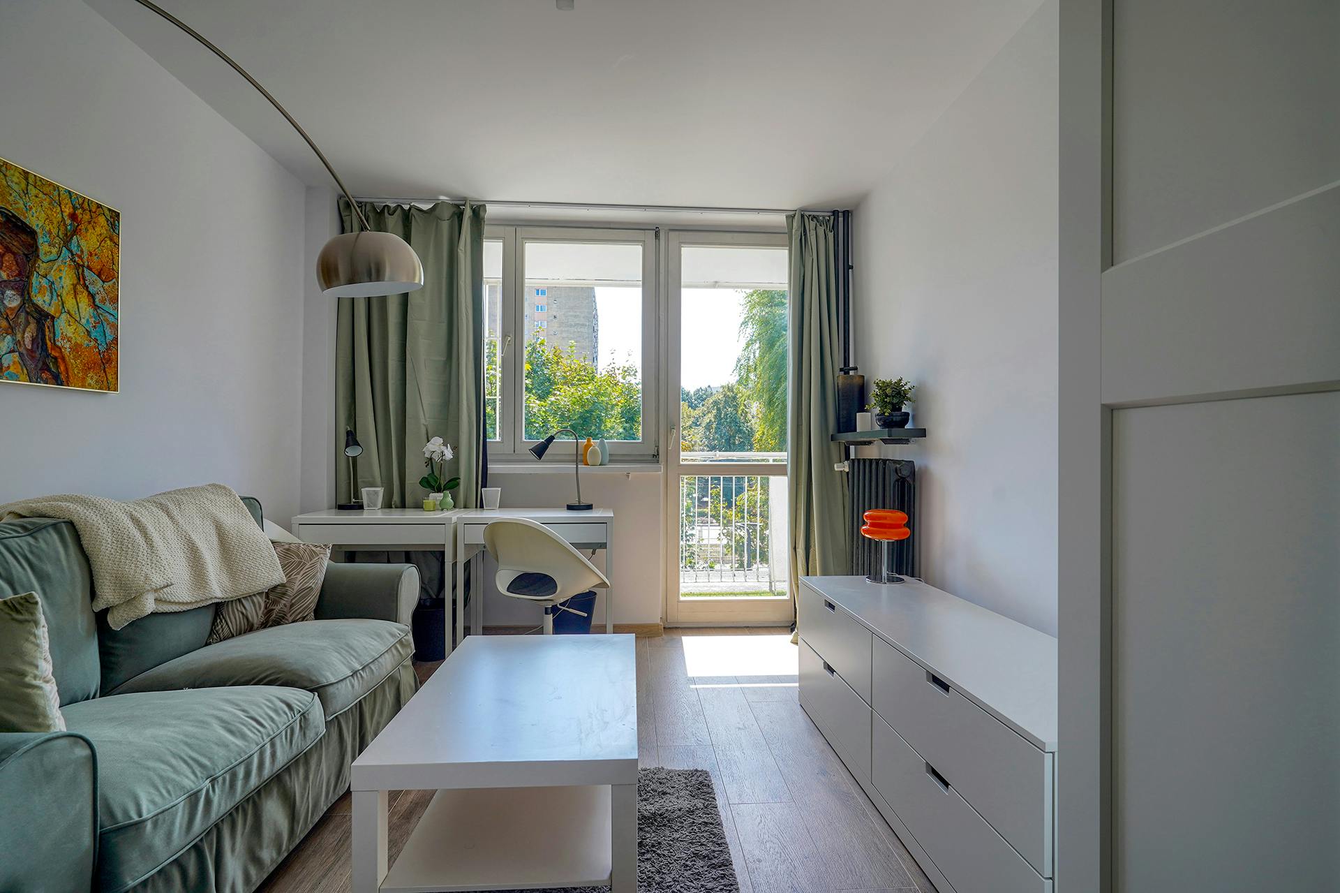 Prosta, Warsaw preview