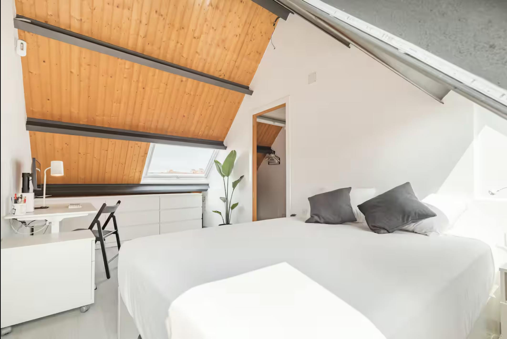 Appartement à louer pour 2 000 €/mois à Madrid, Calle de los Algodonales