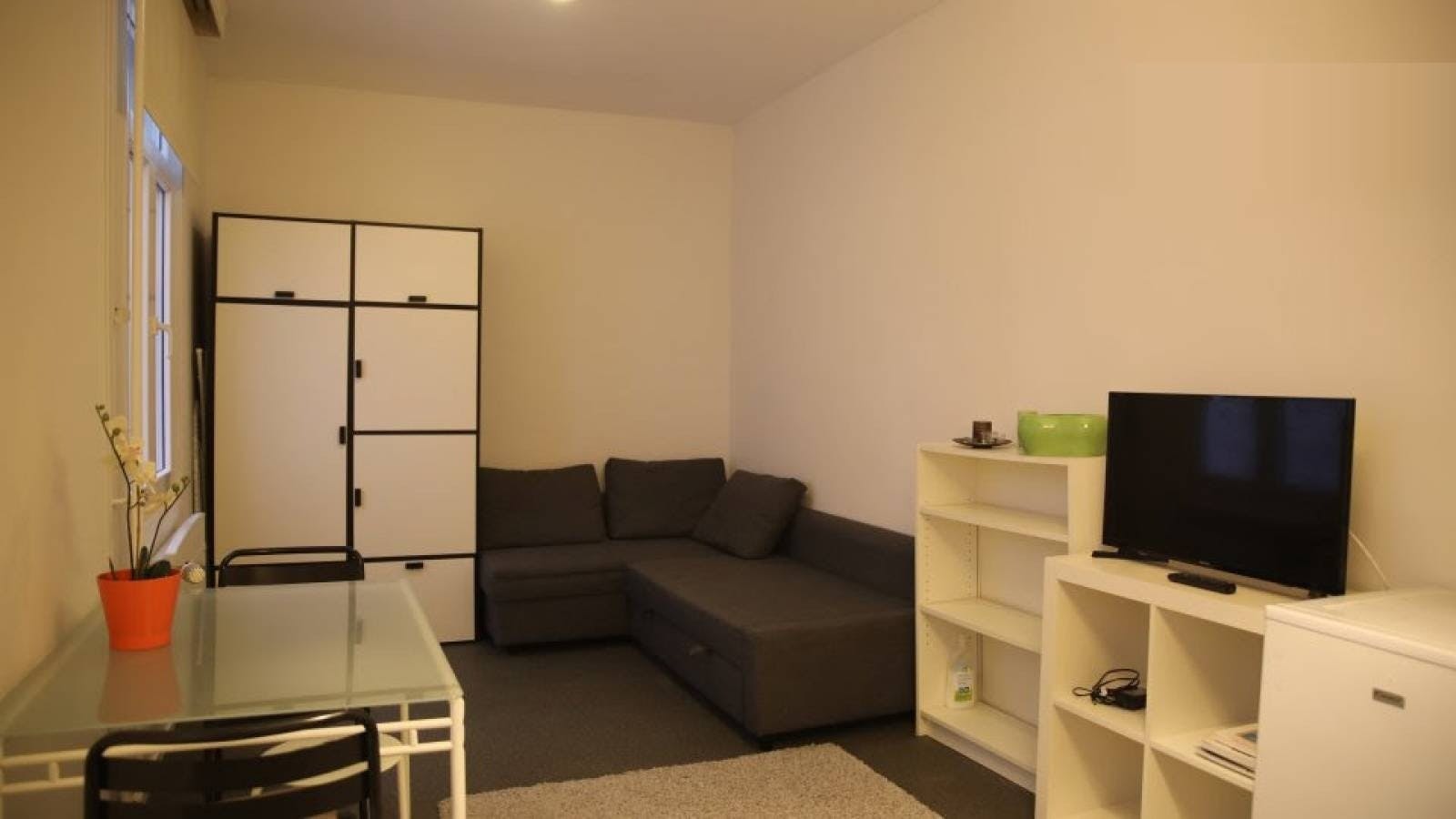 Studio zu mieten für 770 € pro Monat in Brussels, Rue Saint-Michel