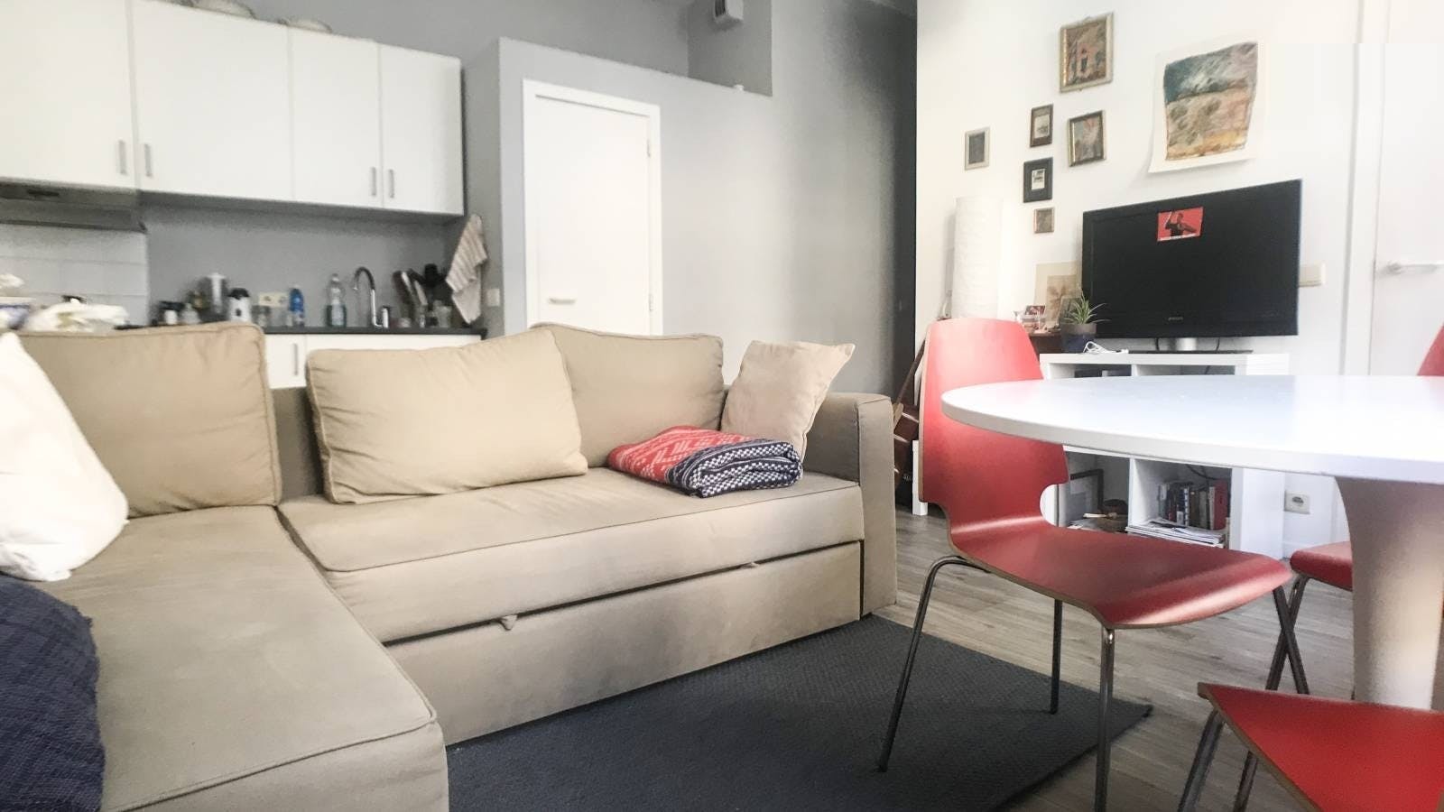Wohnung zu mieten für 890 € pro Monat in Brussels, Rue Saint-Michel