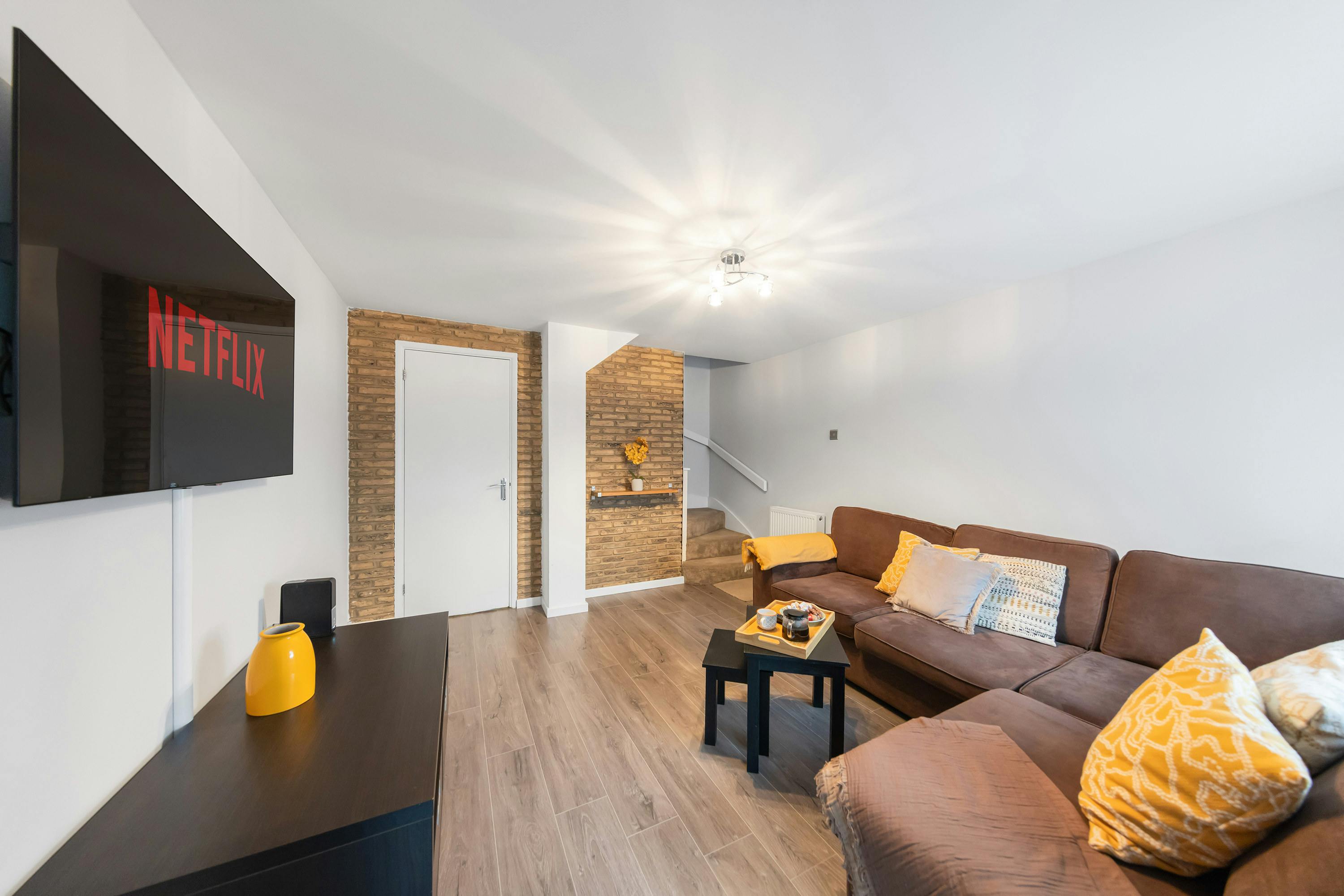 House for rent for £3,000 per month in Belvedere, Hertford Walk