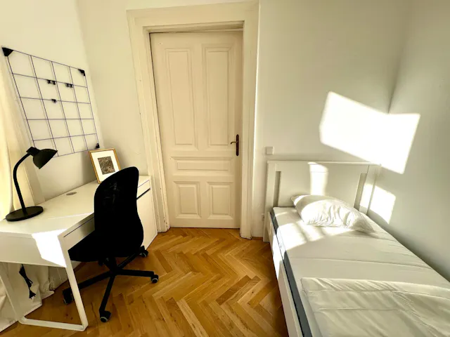 Private room in Burggasse, Vienna (1671680) room image 1
