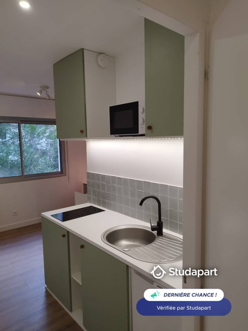 Apartamento para alugar por € 610 por mês em Nantes, Place du Manège