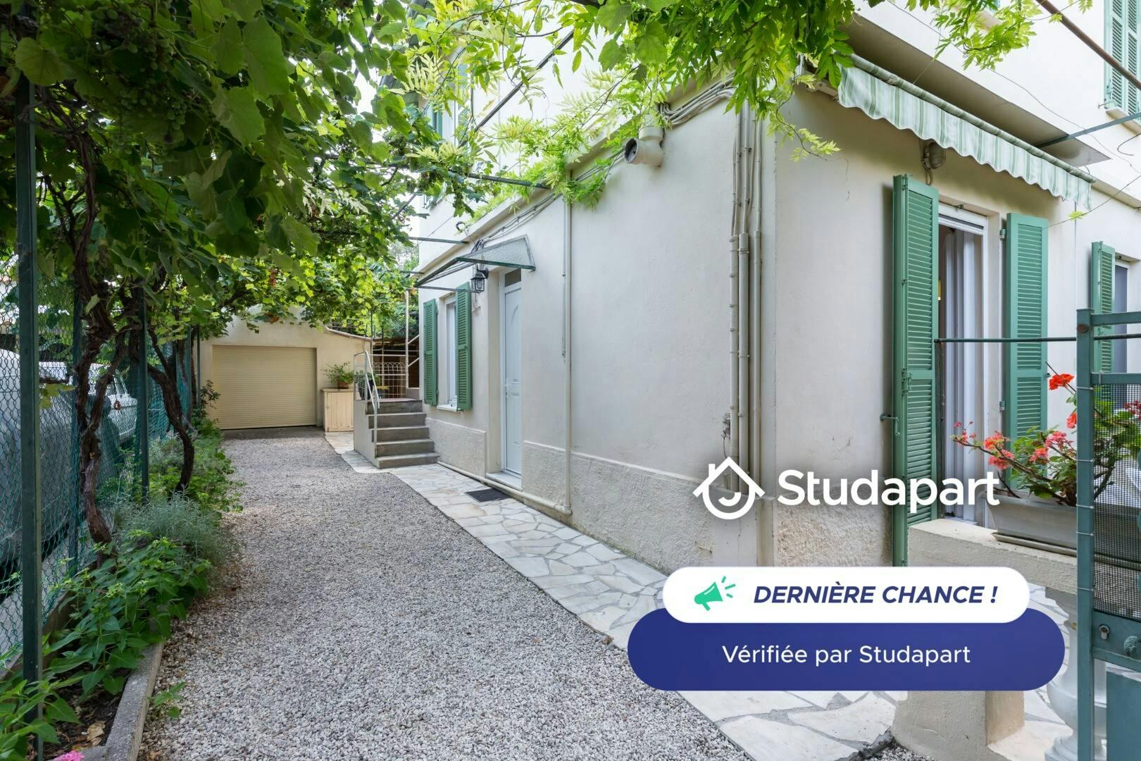 Квартира сдается в аренду за 1 200 € в месяц в Antibes, Impasse Trianon