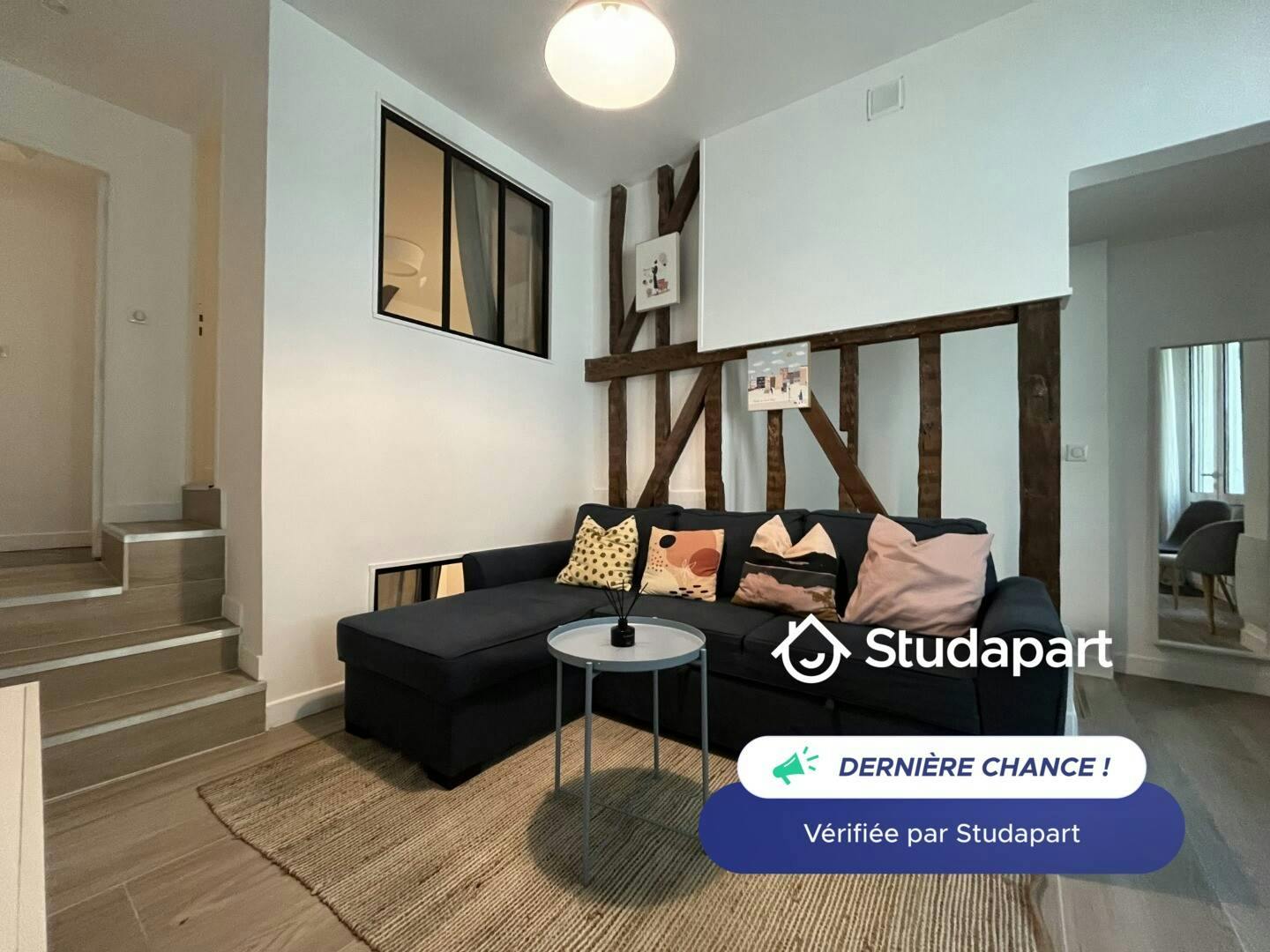 Apartment for rent for €890 per month in Reims, Rue Marie Stuart