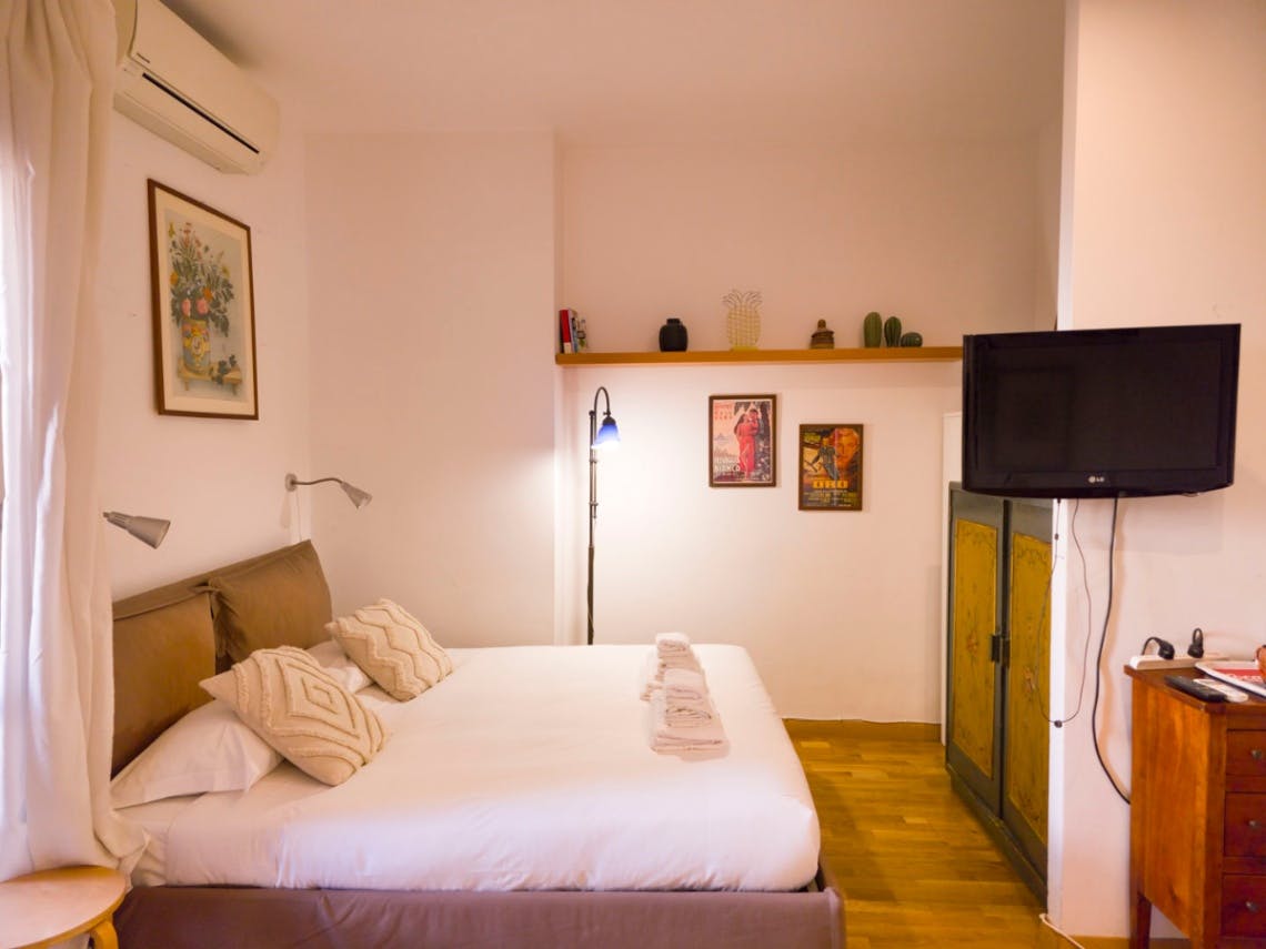 Studio for rent for €1,250 per month in Rome, Via del Lago Terrione