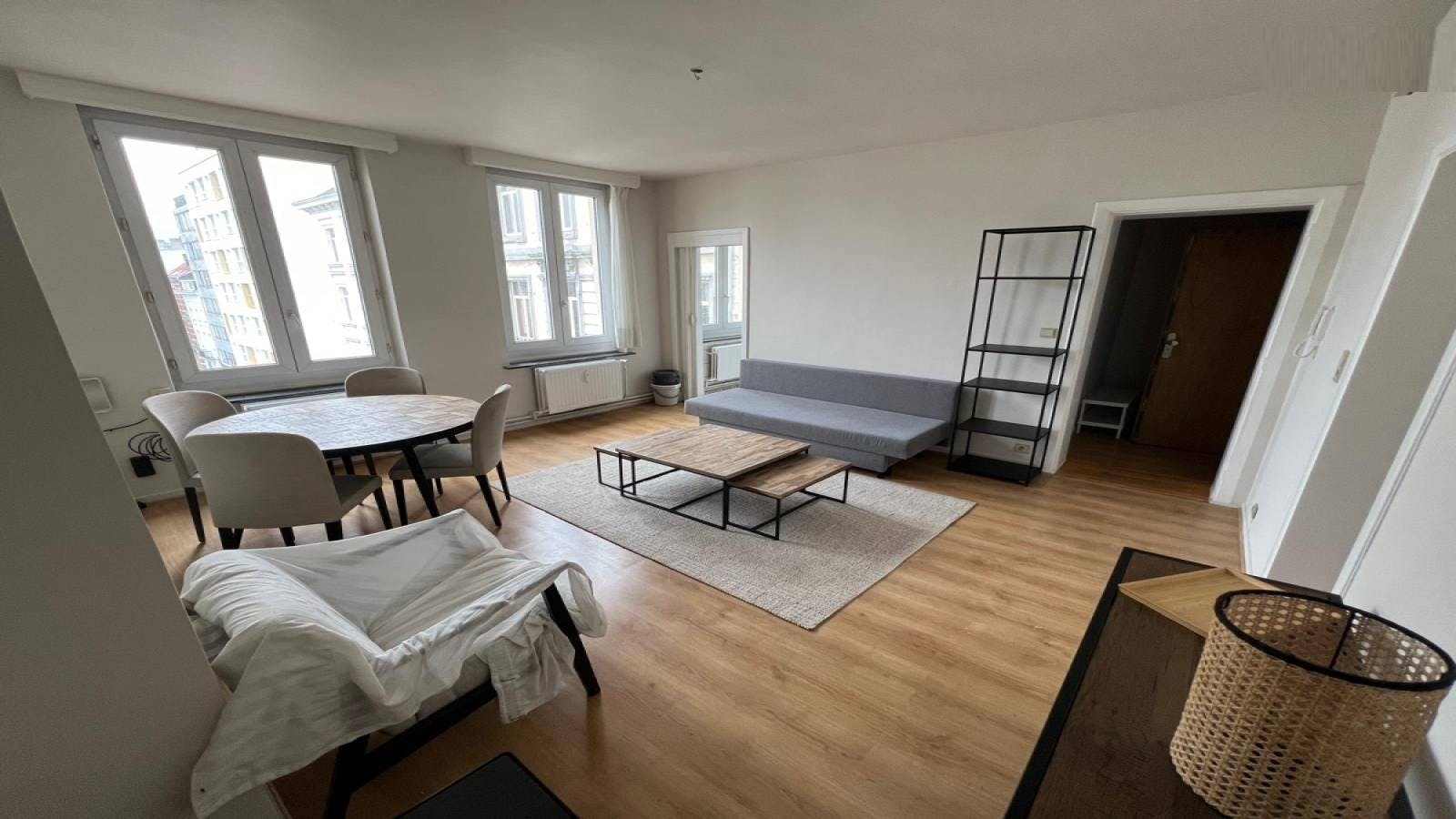 Wohnung zu mieten für 1.100 € pro Monat in Brussels, Place Rouppe