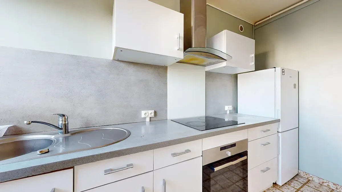 2-Bedroom Apartment in Boulevard Alexandre de Fraissinette, Saint-Étienne (1671827) ROOM
