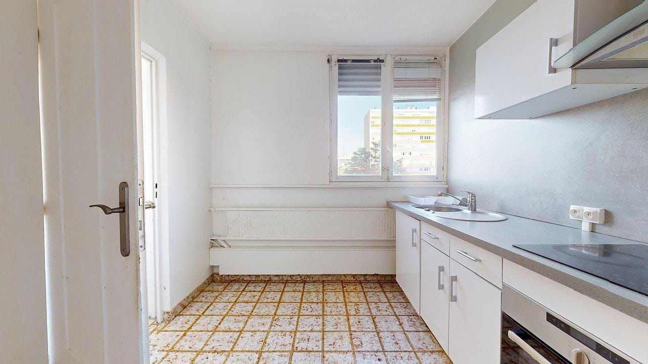 Apartment Saint-Étienne, 2 beds, 64m² — photo 1