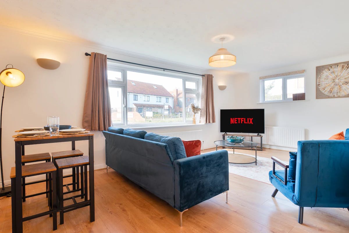 Maison à louer pour 3 500 £GB/mois à Broad Oak, Shalloak Road