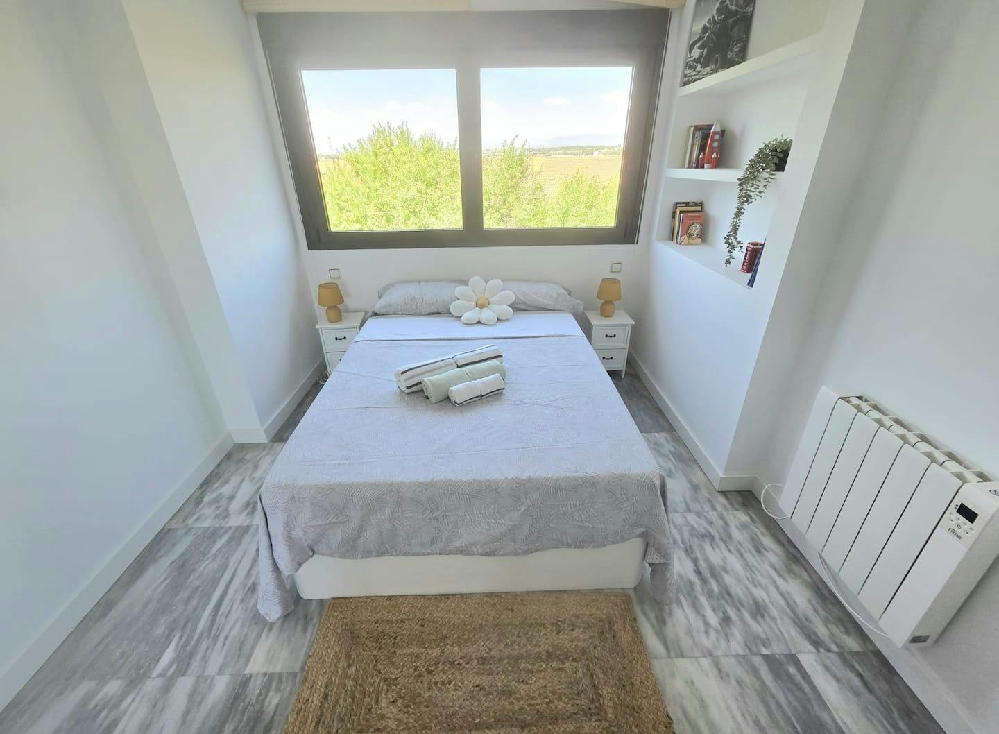 Apartment for rent for €2,250 per month in Las Rozas de Madrid, Avenida España