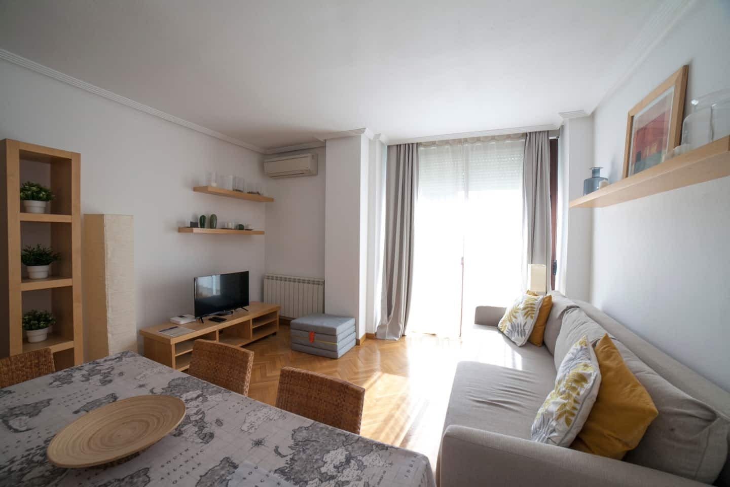Квартира за оренду для 2 250 EUR на місяць у Las Rozas de Madrid, Calle Fuente