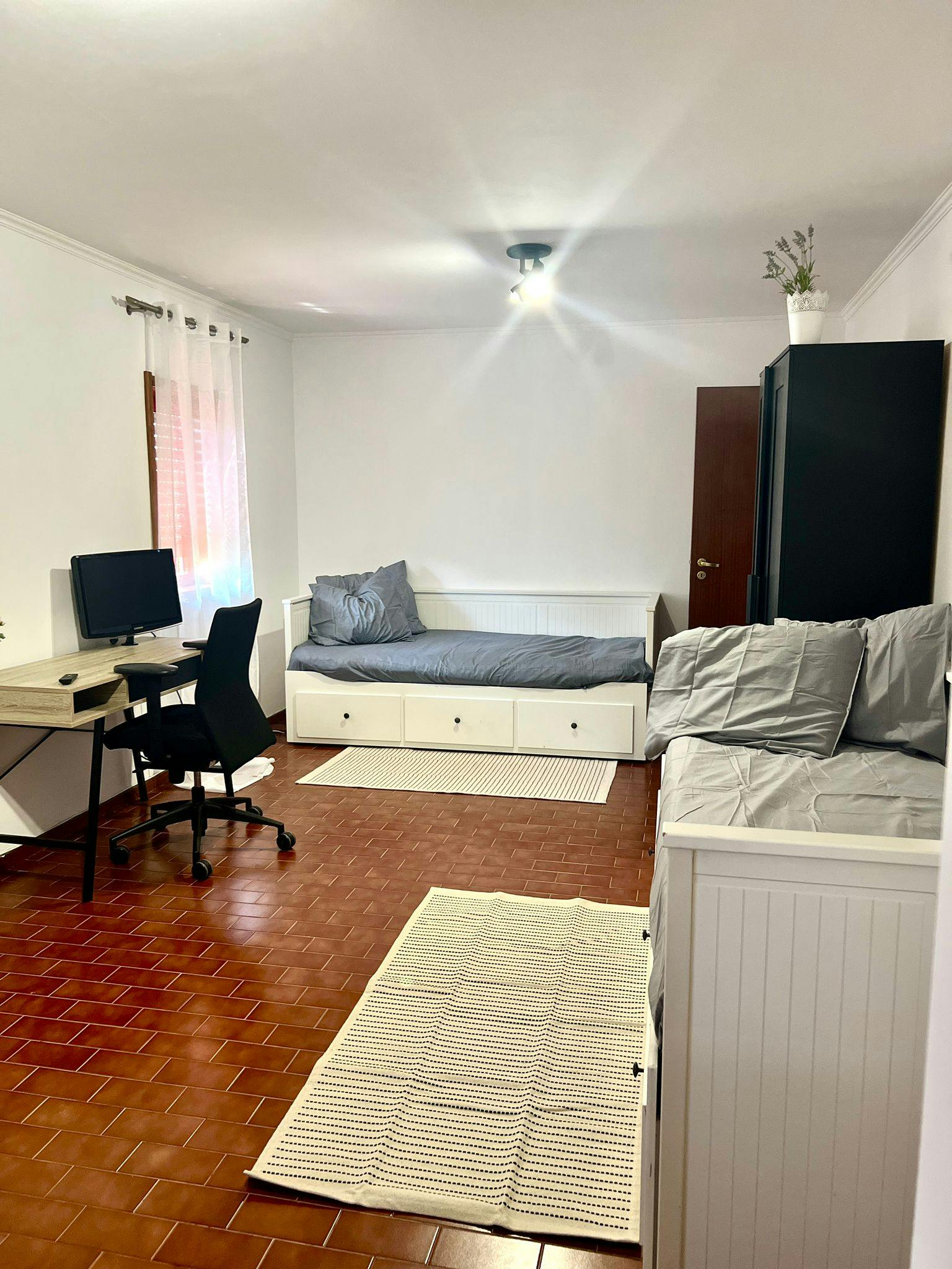 Mehrbettzimmer zu mieten für 300 € pro Monat in Vila Nova de Gaia, Rua Fernando Pessoa