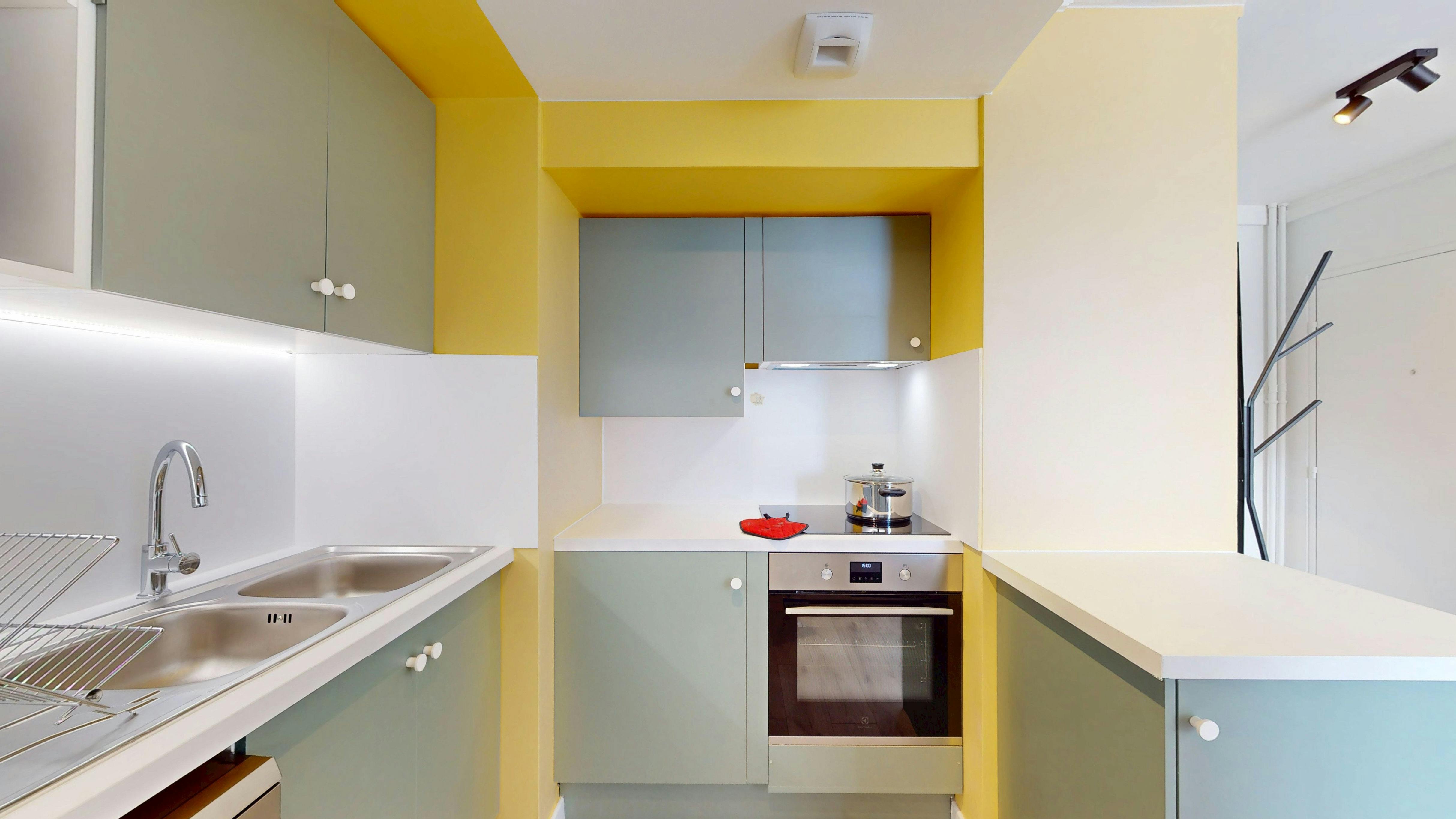 Private room for rent for €780 per month in Villejuif, Place du Méridien