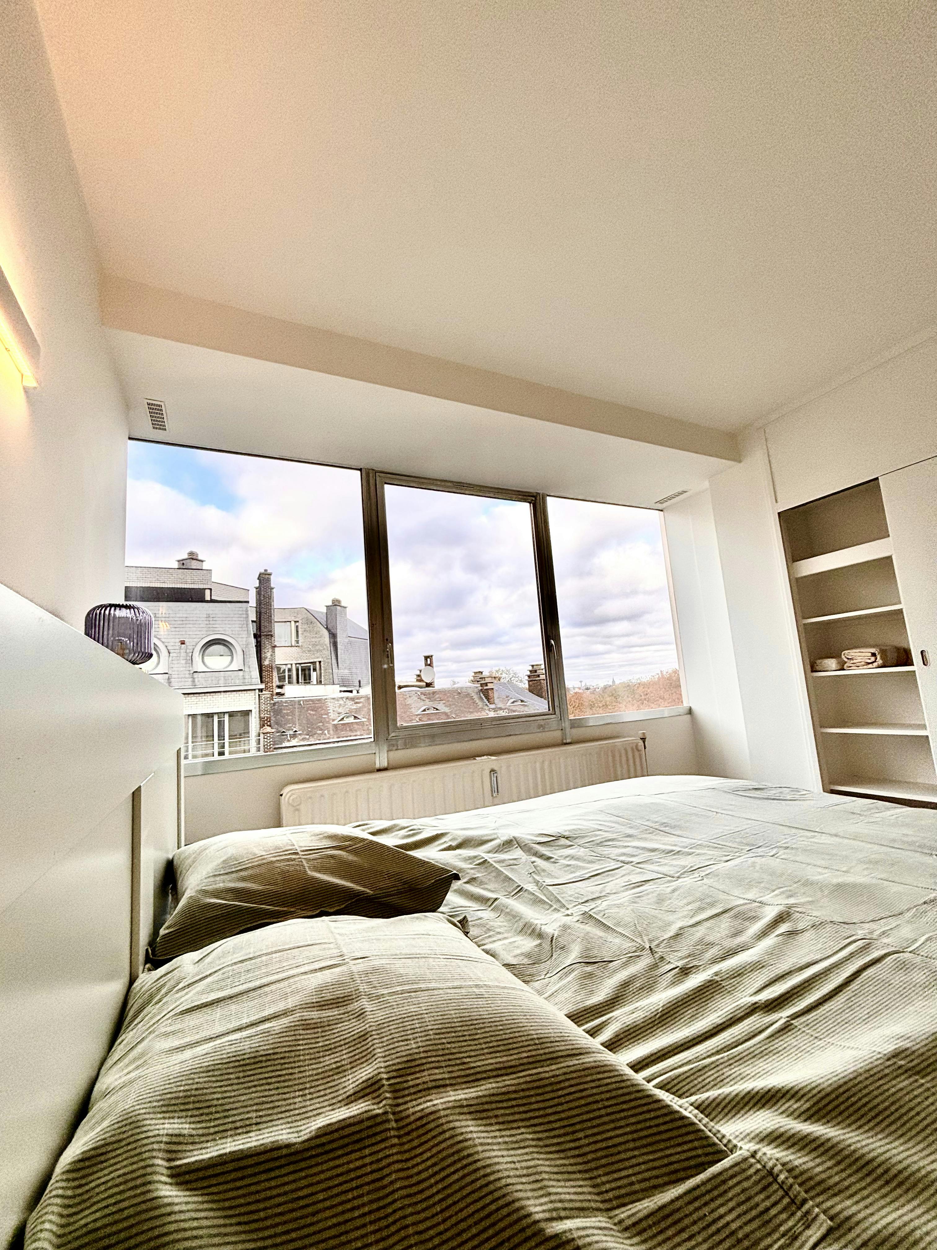 Студия сдается в аренду за 1 100 € в месяц в Brussels, Boulevard de la Cambre