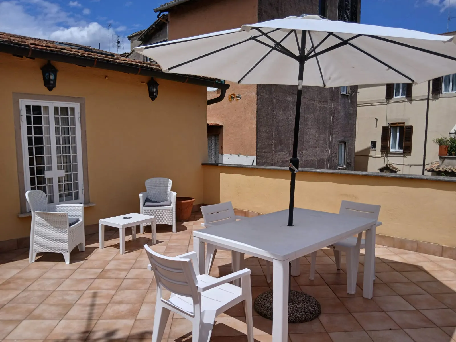 1-Bedroom Apartment in Via Santa Cecilia, Rome (1672093) ROOM 1