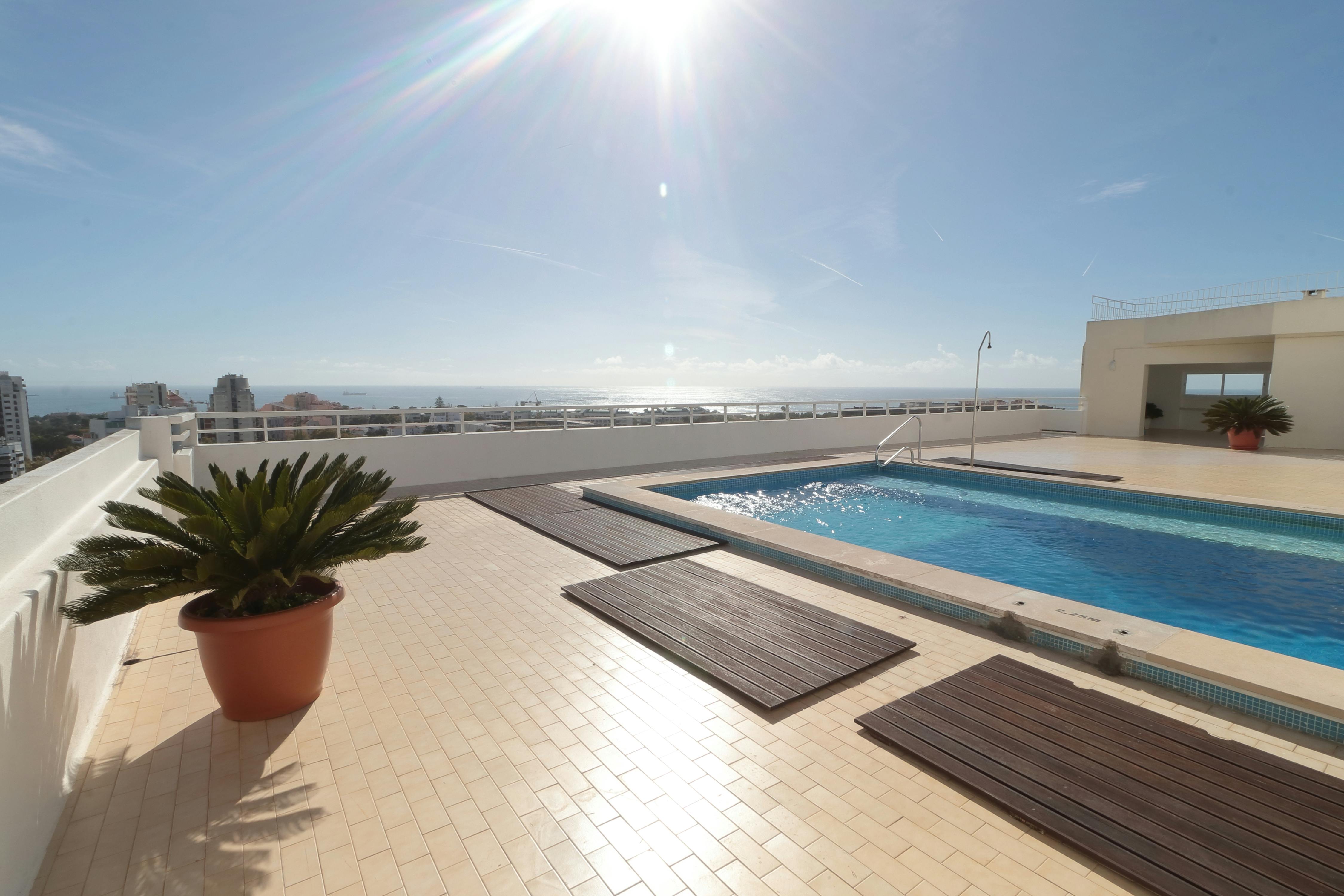 Lägenhet att hyra för 1 500 € i månaden i Cascais, Avenida Infante Dom Henrique