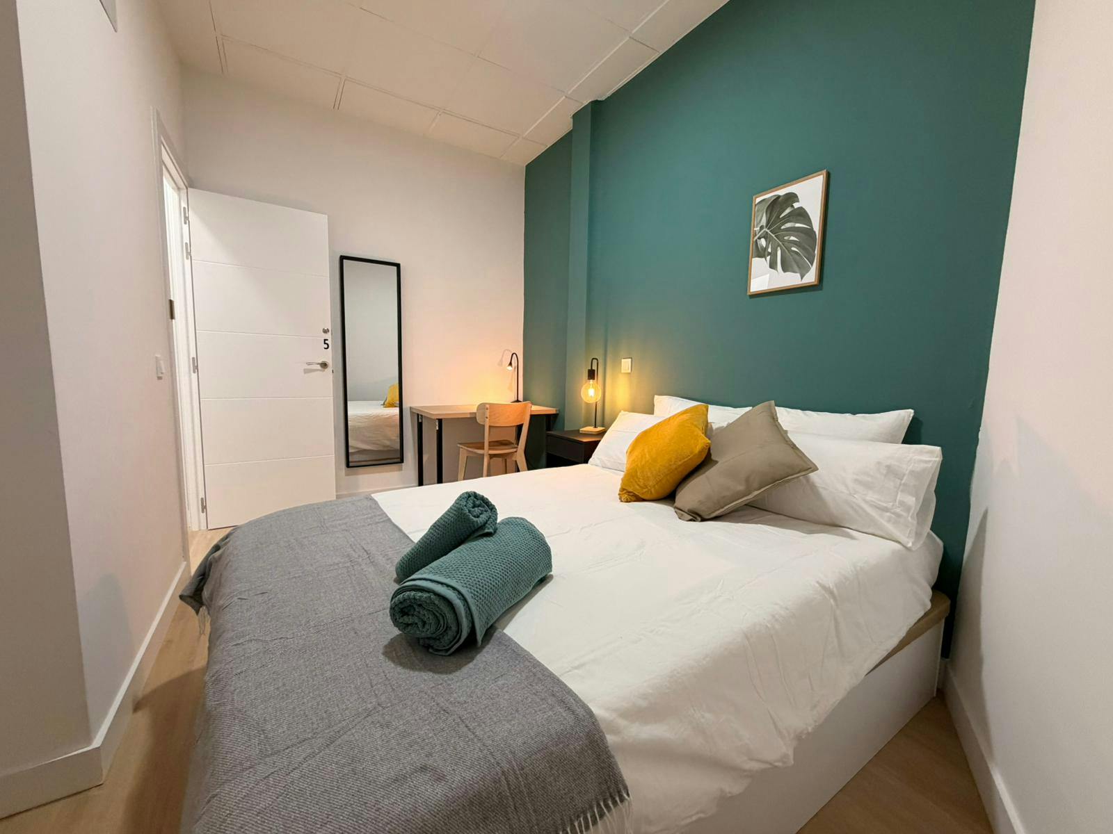 Single room Madrid, 1 bed, 10m² — photo 1