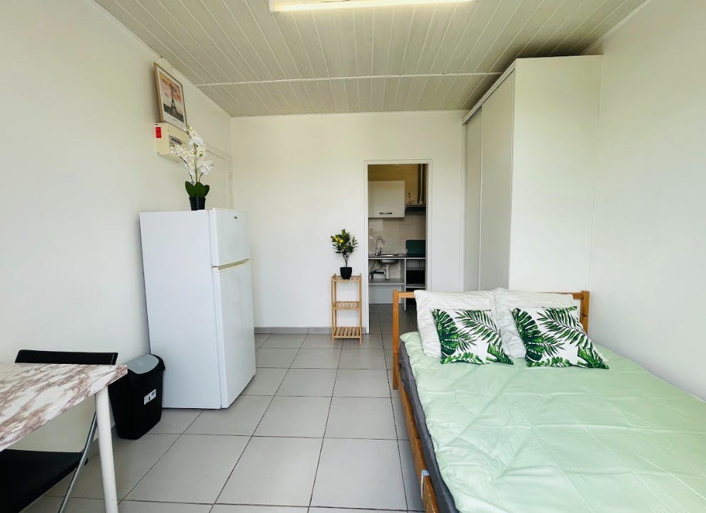 Etta att hyra för 1 150 € i månaden i Villejuif, Rue Daniel Fery