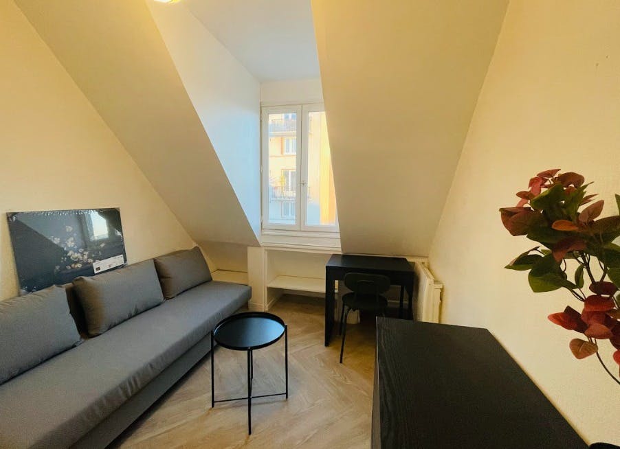 Rue Pouchet, Paris preview