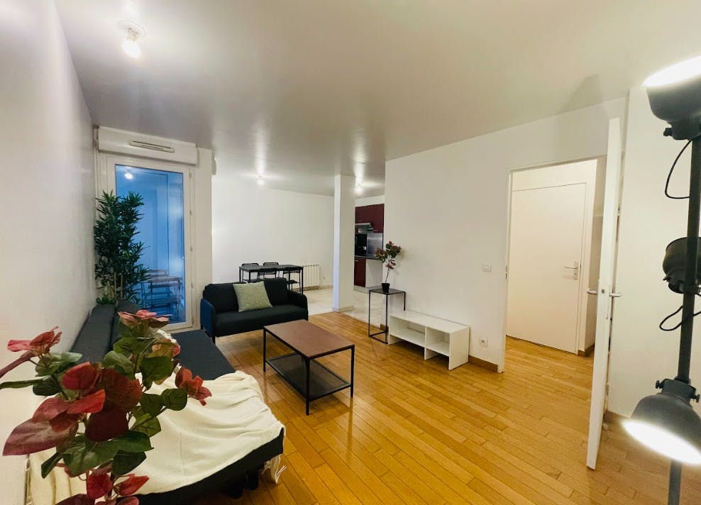 Appartement à louer pour 2 800 €/mois à Villejuif, Rue des Guipons