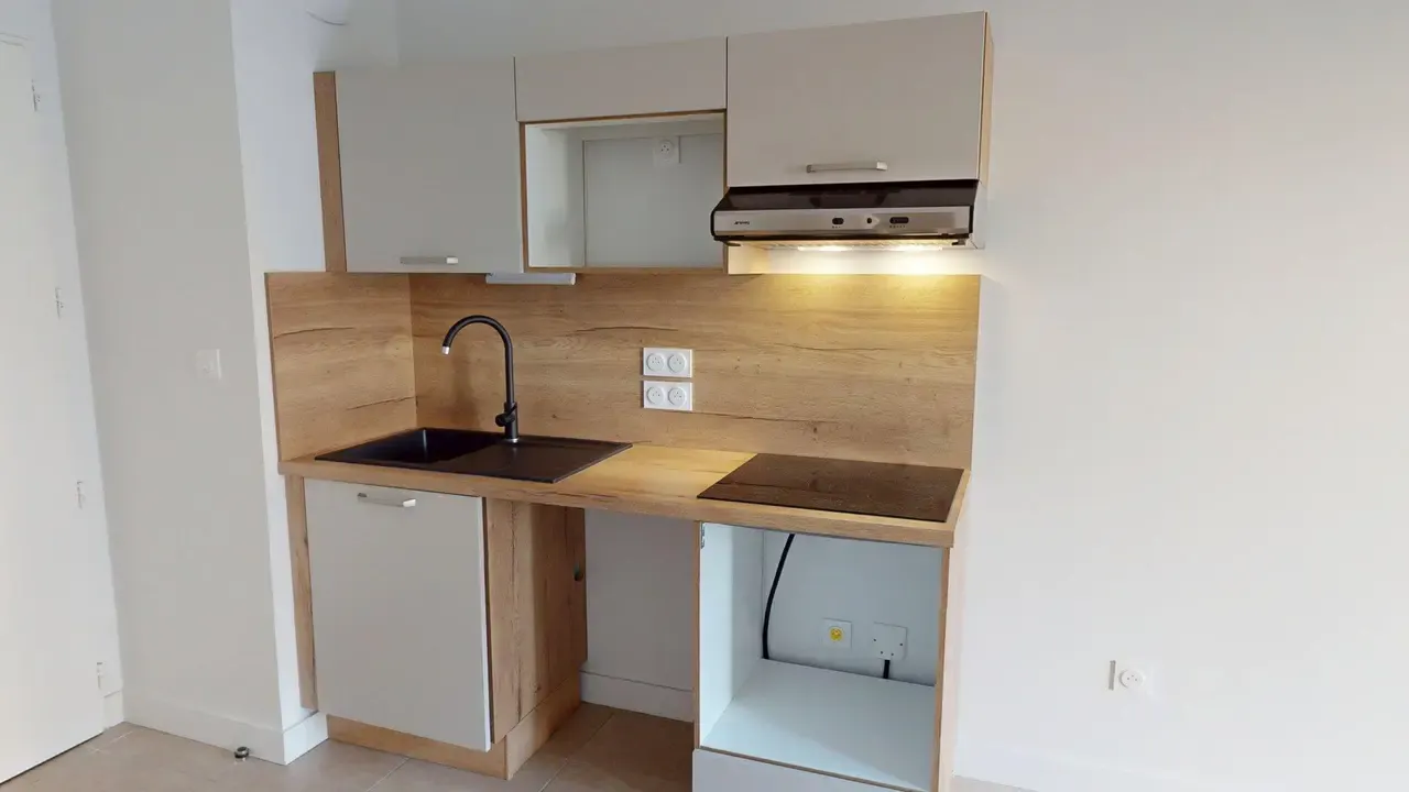 1-Bedroom Apartment in Rue du Clos Four, Clermont-Ferrand (1672238) ROOM 3