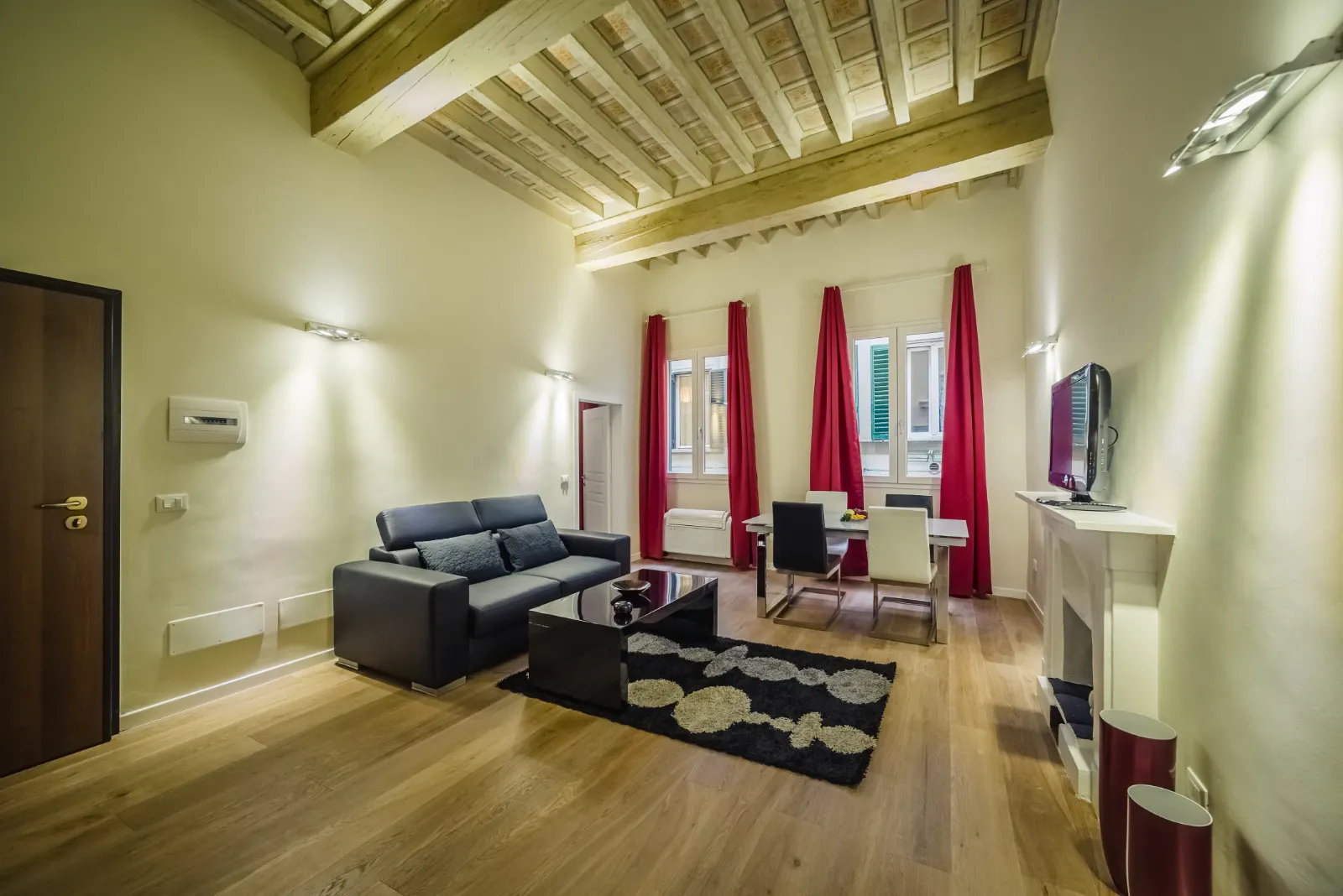 1-Bedroom Apartment in Via dei Pepi, Florence (1672252) ROOM 1