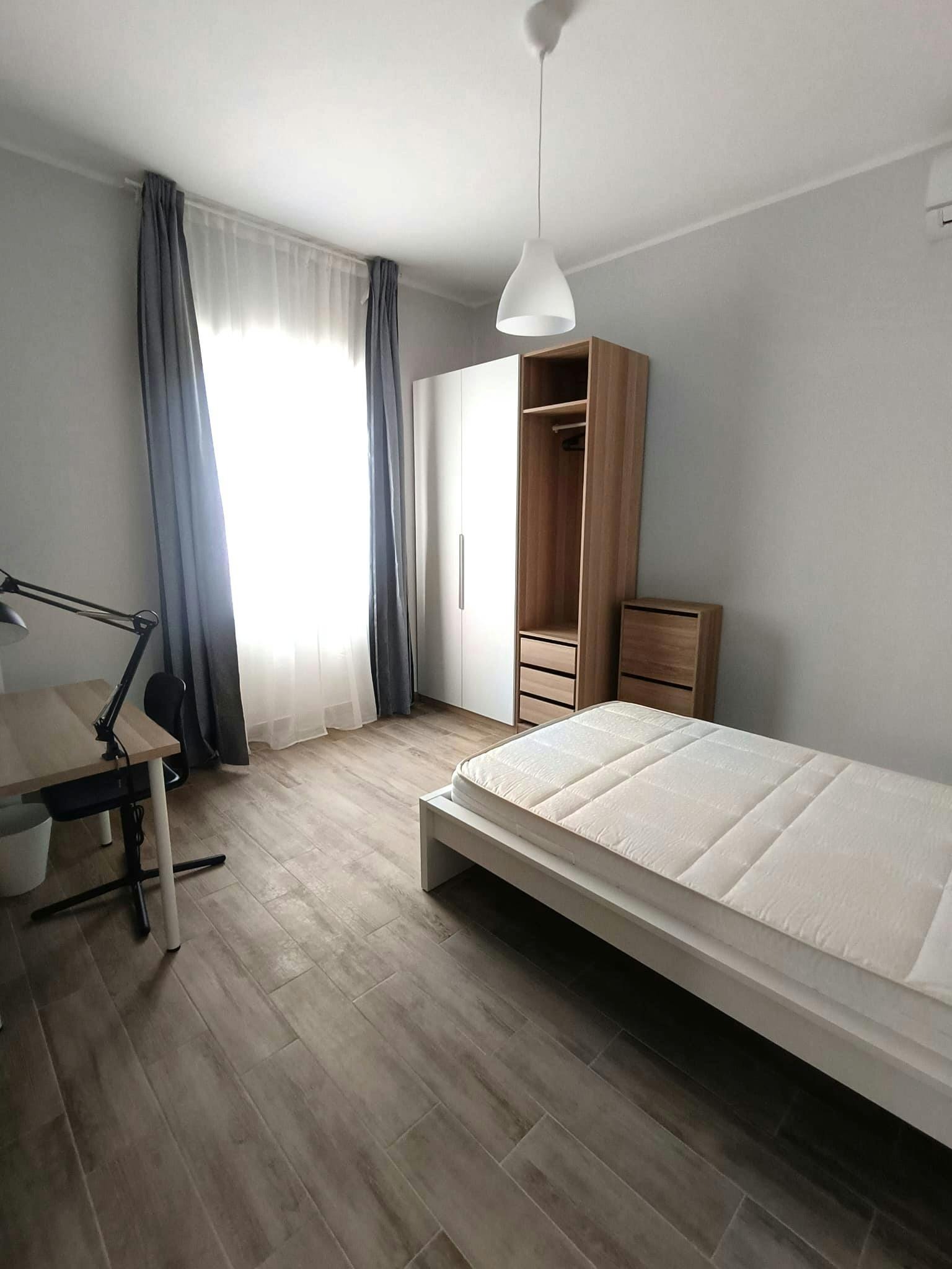 Single room Pescara, 1 bed, 20m² — photo 1