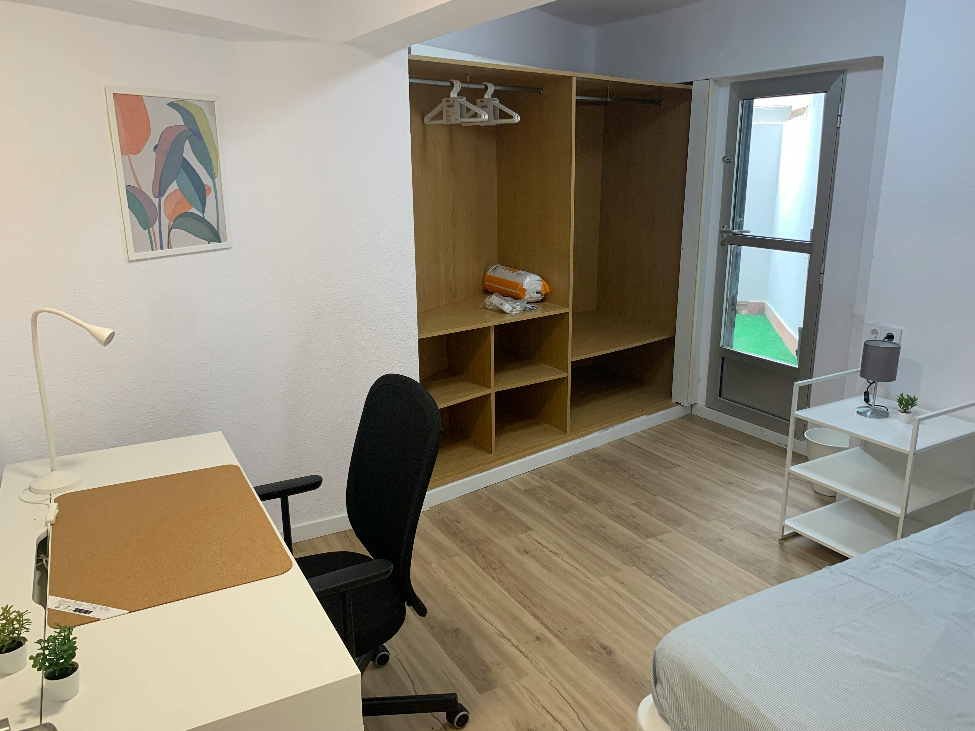 Single room Montcada, 1 bed, 9m² — photo 6