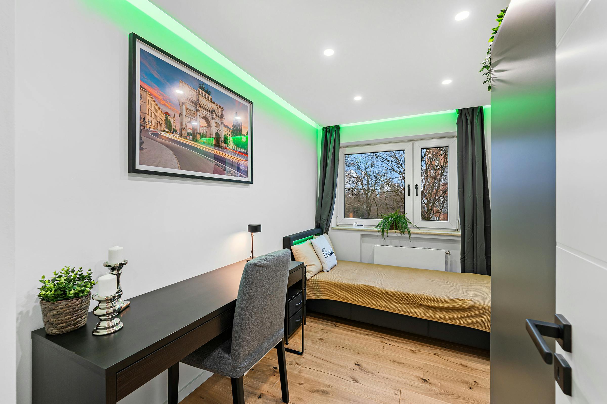 preview gallery tile