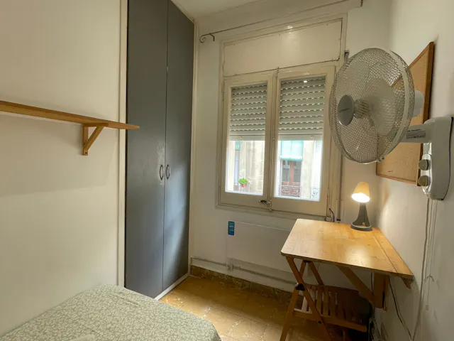 Private room in Carrer de Terol, Barcelona (1672400) room image 2