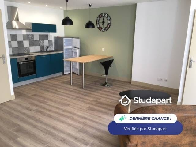 Apartment for rent for €540 per month in Saint-Étienne, Rue Badouillere