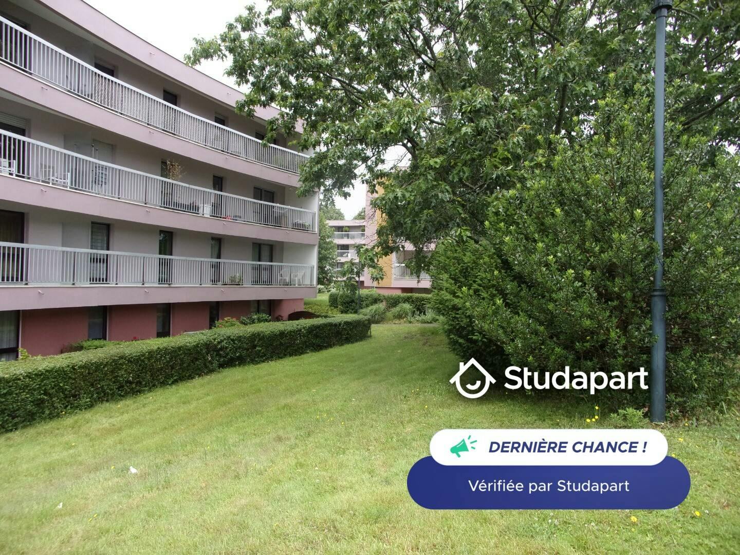Appartamento in affitto a 1320 € al mese a Rennes, Square Etienne Nicol