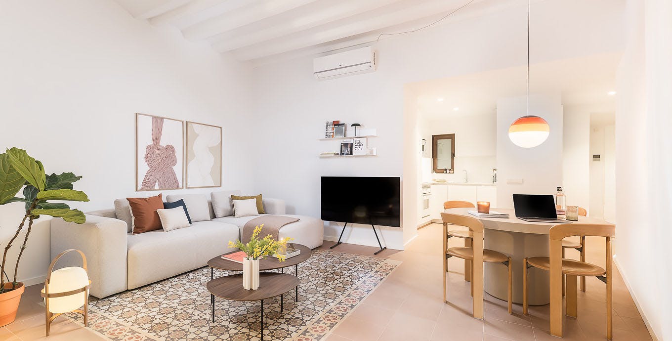 Apartment for rent for €3,181 per month in Barcelona, Carrer d'en Xuclà
