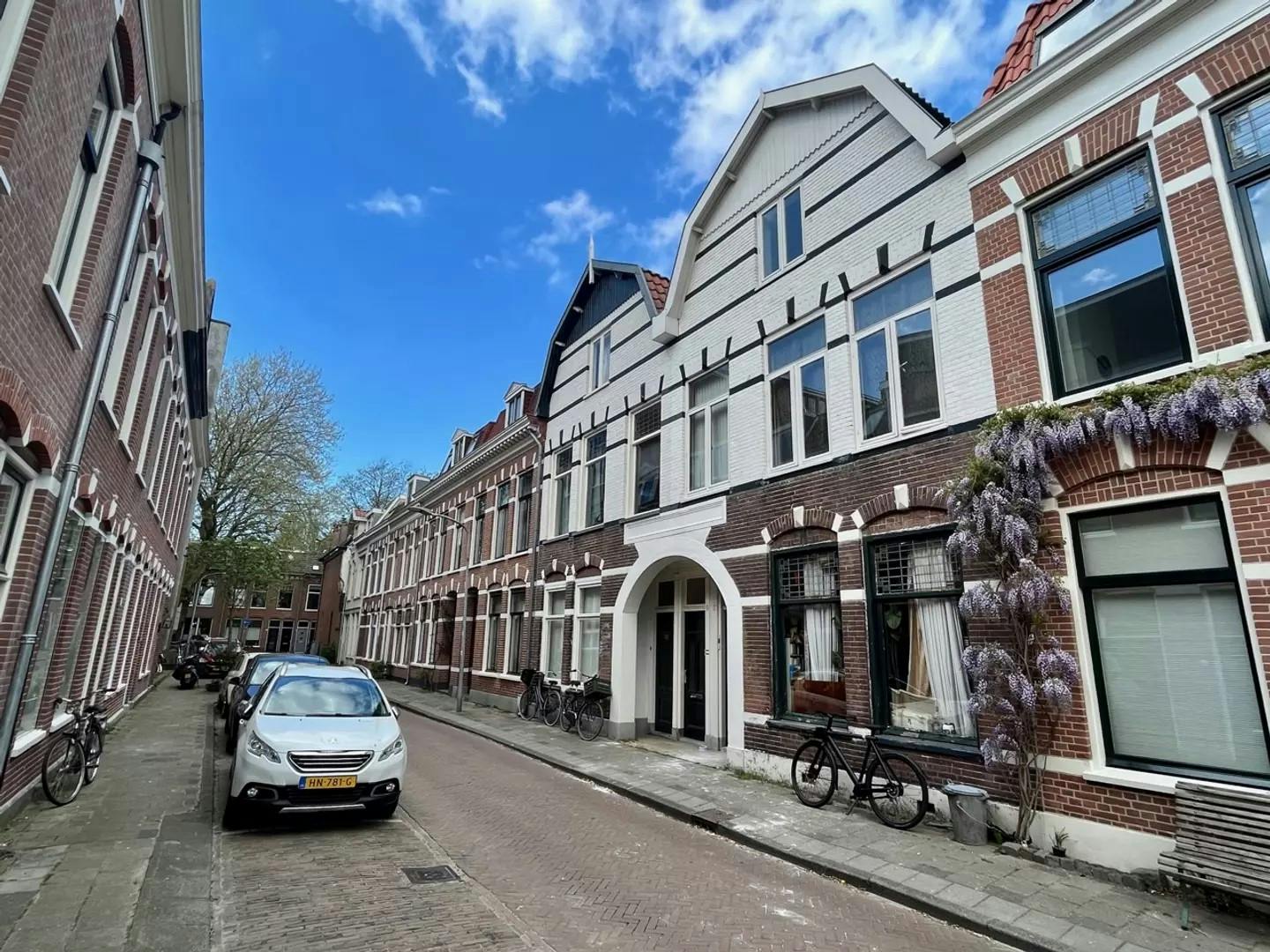 Apartment for rent for €2,390 per month in Haarlem, Schneevoogtstraat
