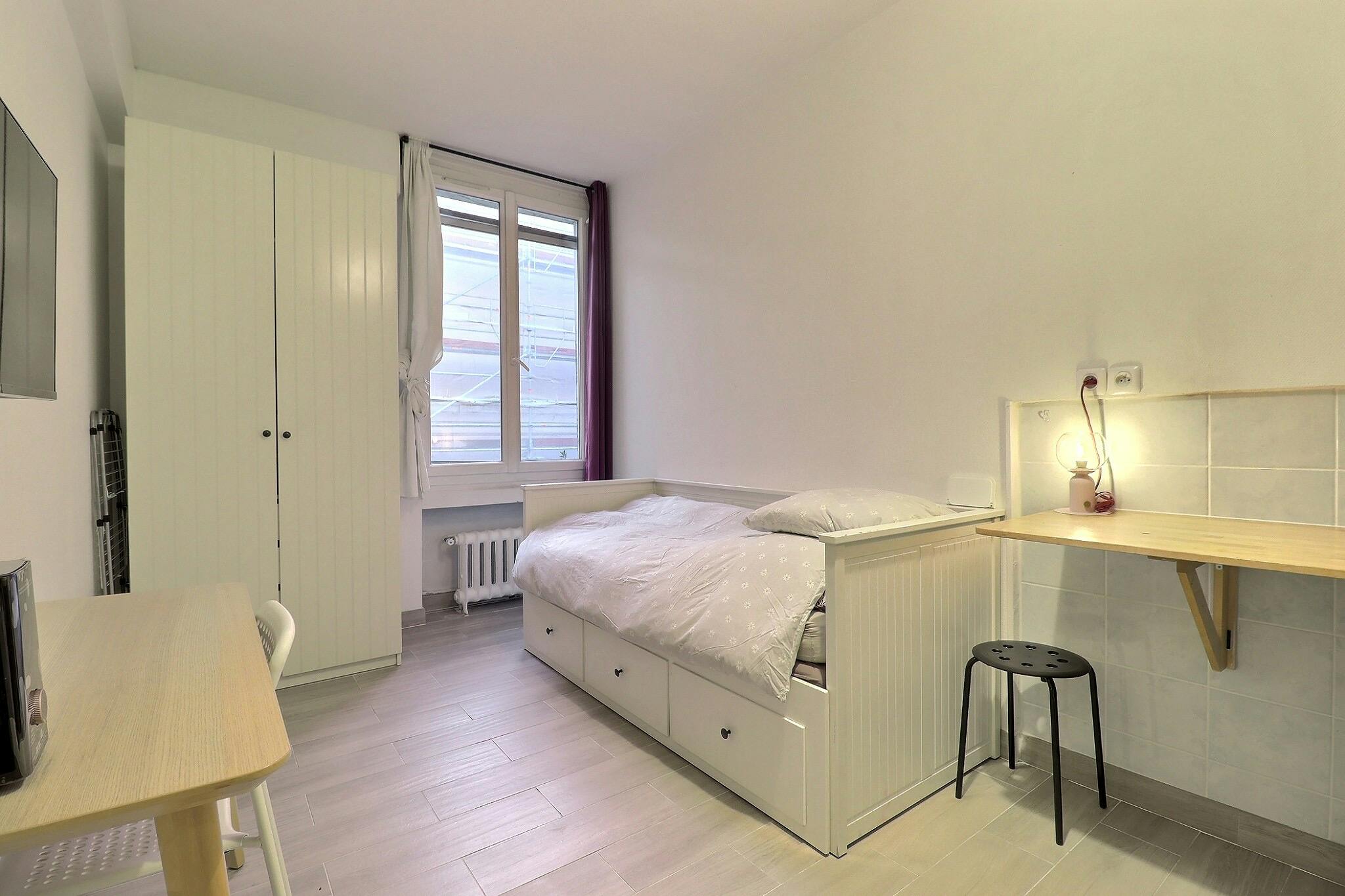 Rue du Cardinal Lemoine, Paris preview