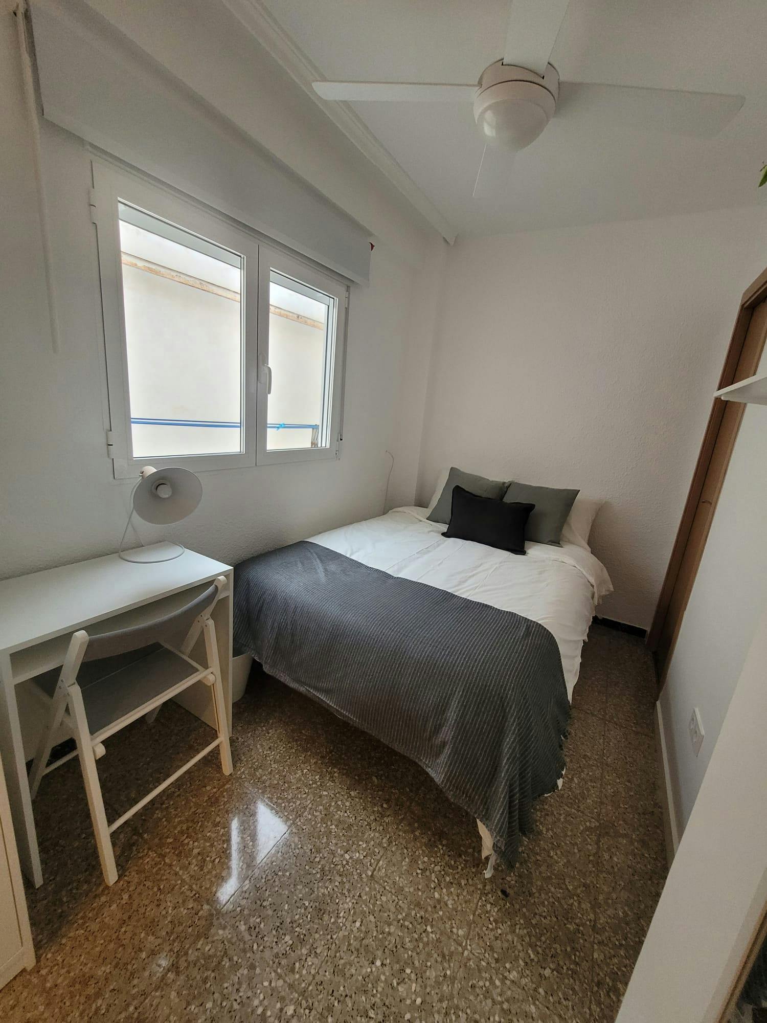 Single room Catarroja, 1 bed, 6m² — photo 7