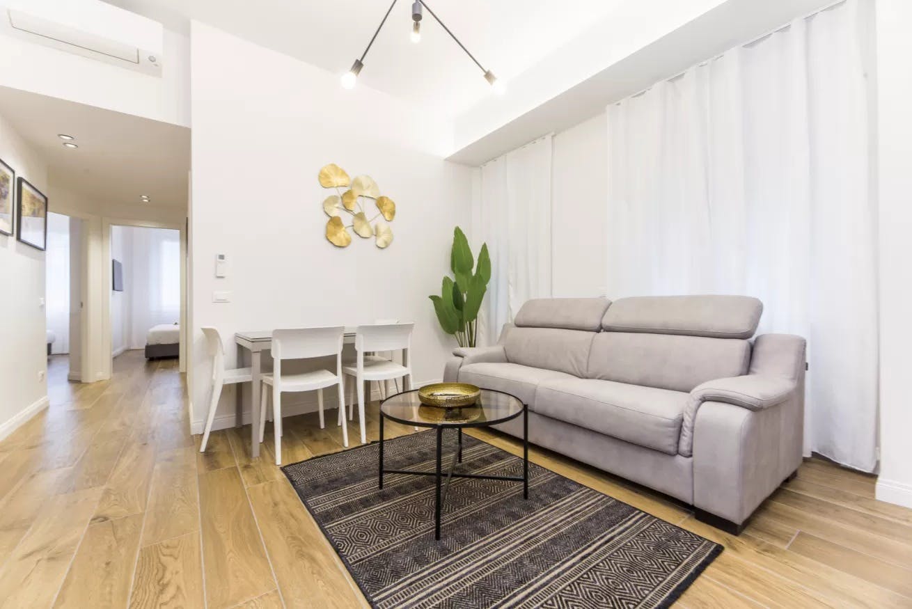Apartment for rent for €264,000 per month in Genoa, Via Gabriele d'Annunzio