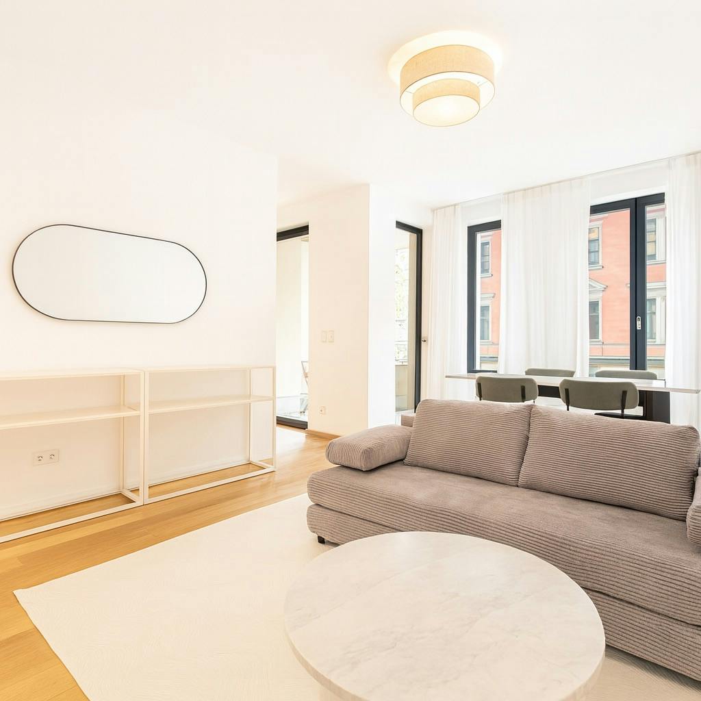 Apartment for rent for €1,550 per month in Leipzig, Schnorrstraße