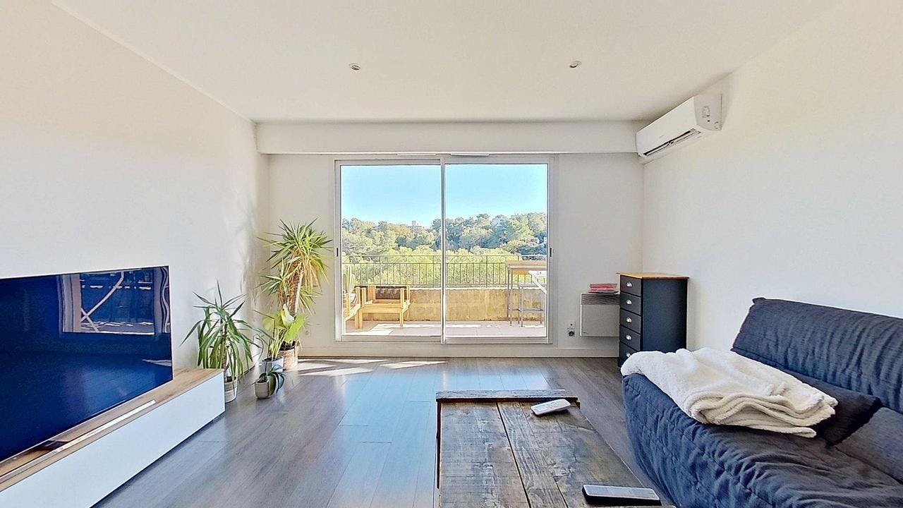 Квартира за оренду для 1 850 EUR на місяць у Mougins, Rue de la Soulane