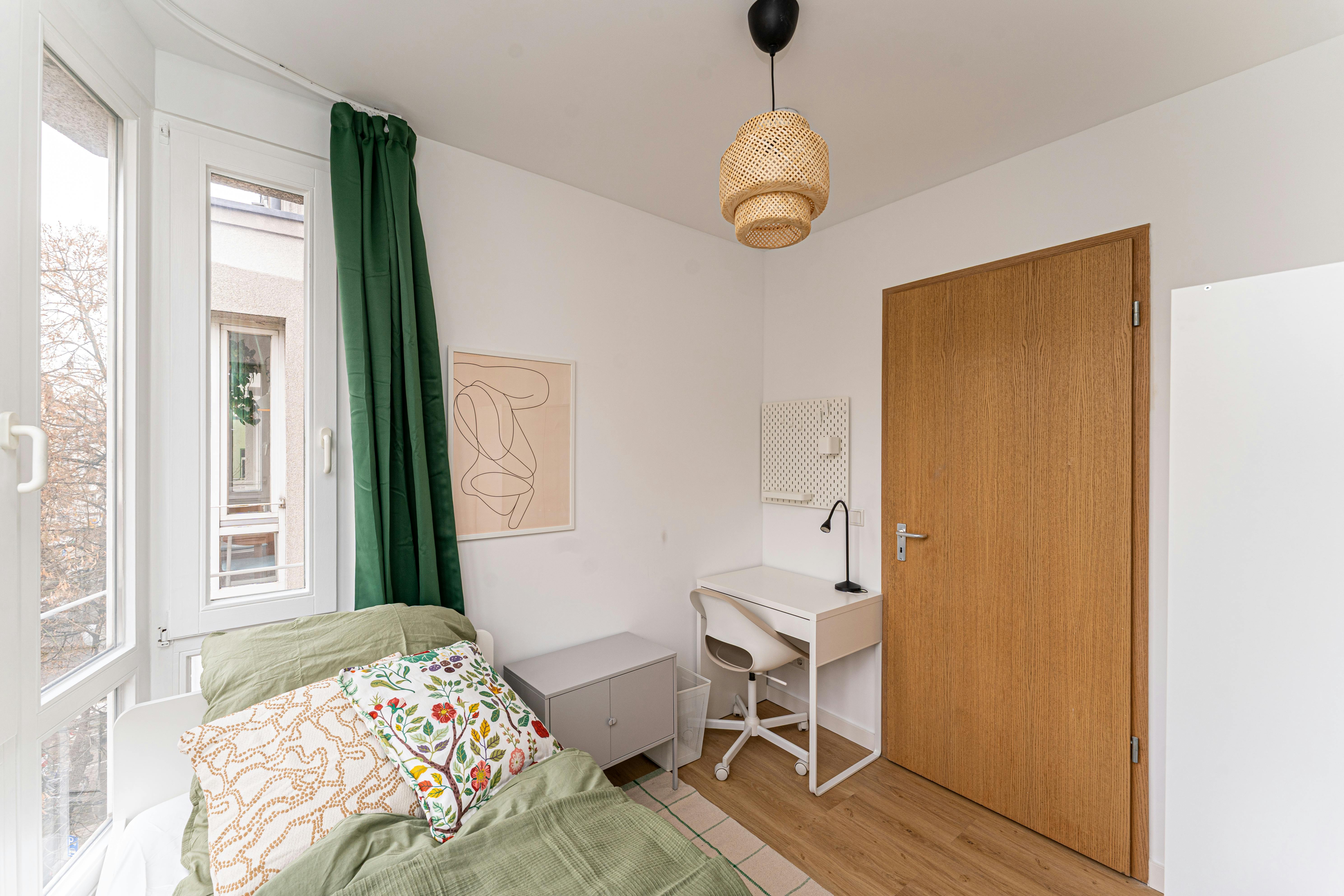 Pokój prywatny do wynajęcia za 590 € miesięcznie w mieście Berlin, Weserstr.